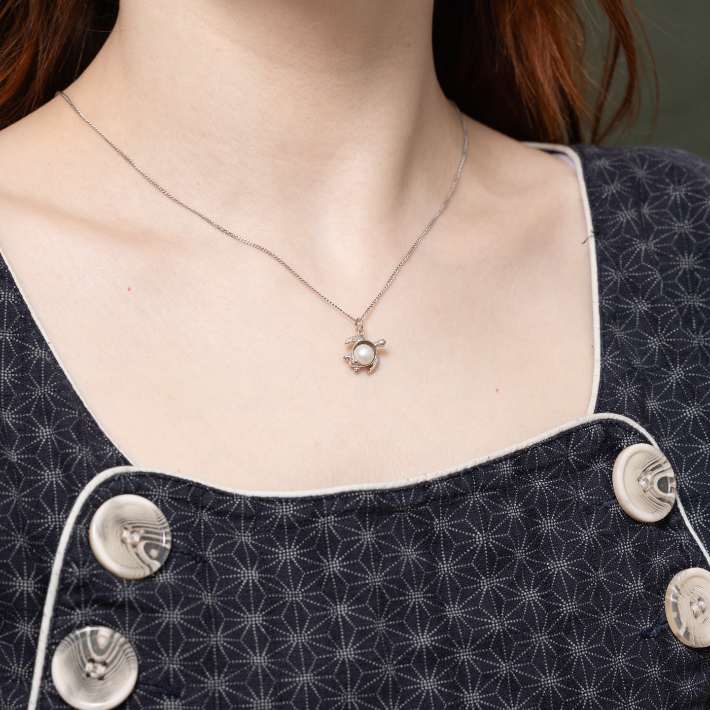 14K White Gold Pearl Turtle Charm