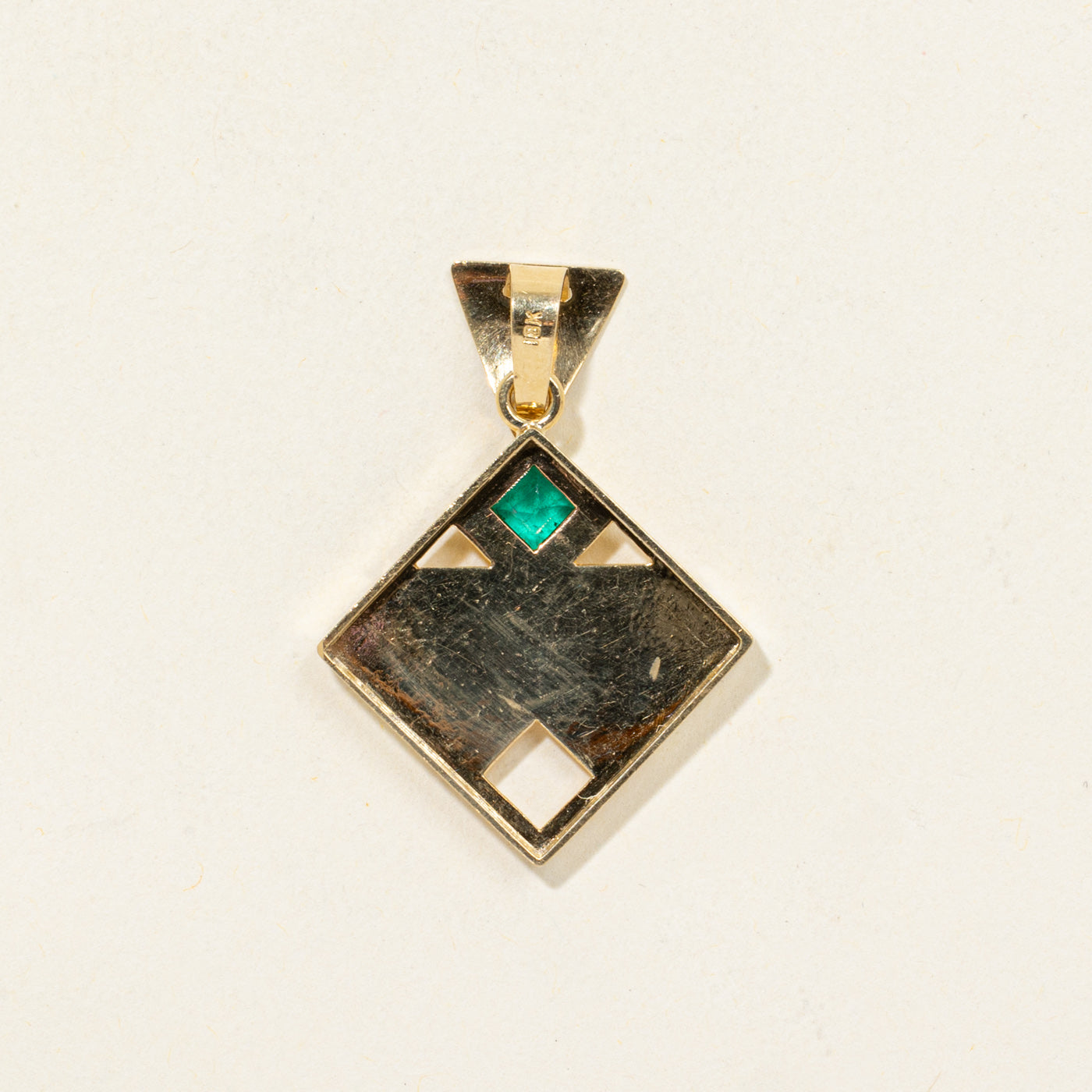 18K Emerald Textured Geometric Pendant | 0.40ct