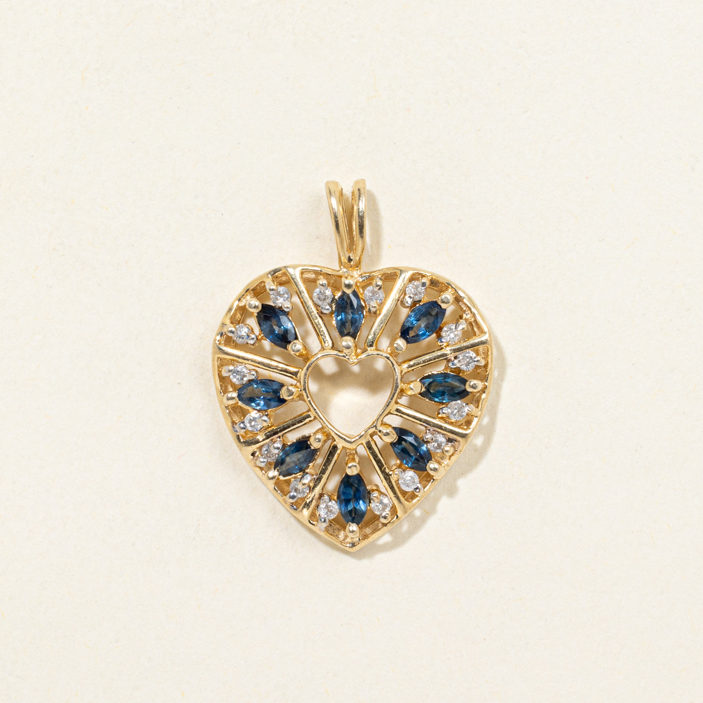 Pendentif cœur en or 14 carats, saphir taille marquise et diamants | 0,56 ct, 0,16 ct