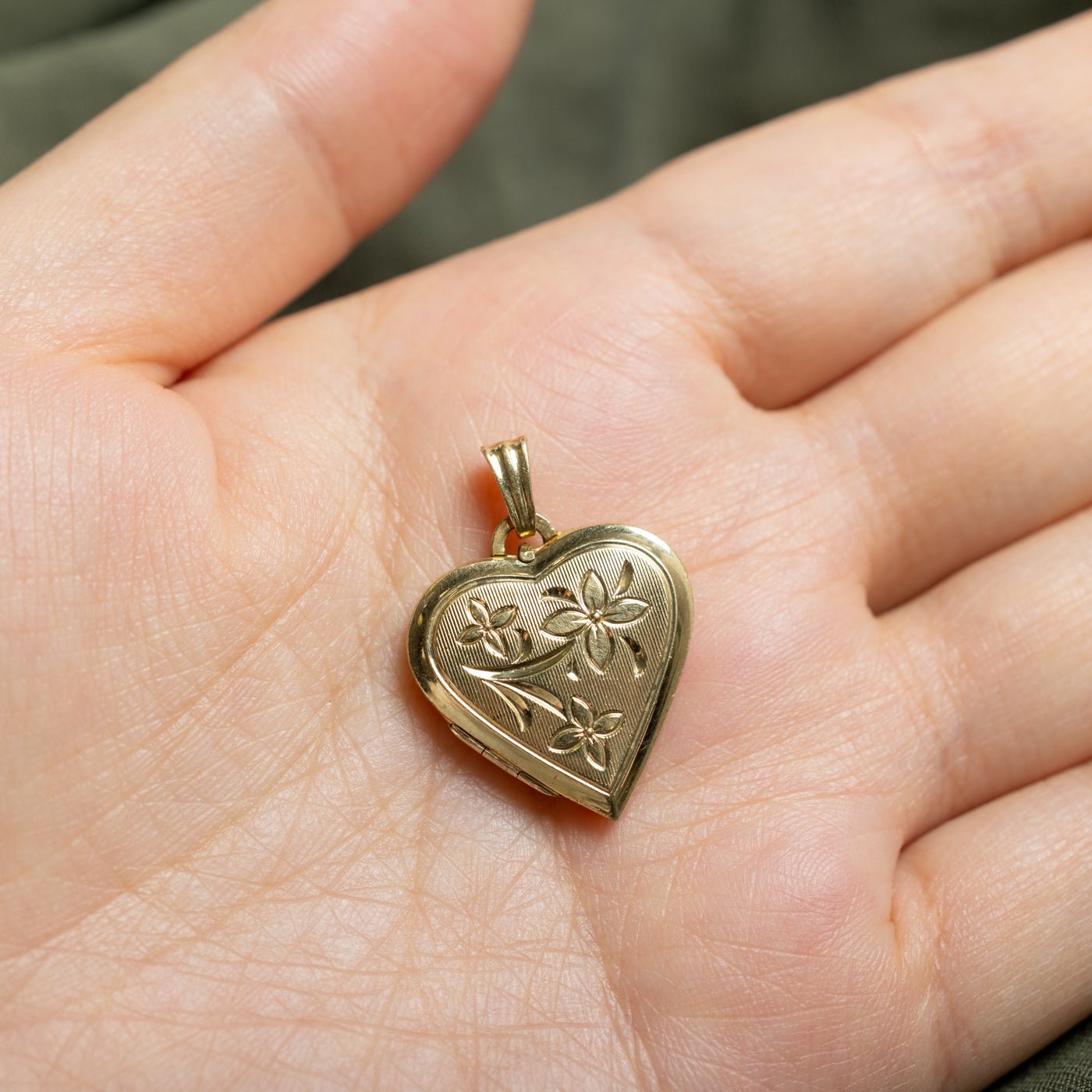 14k Yellow Gold Floral Engraved Heart Locket