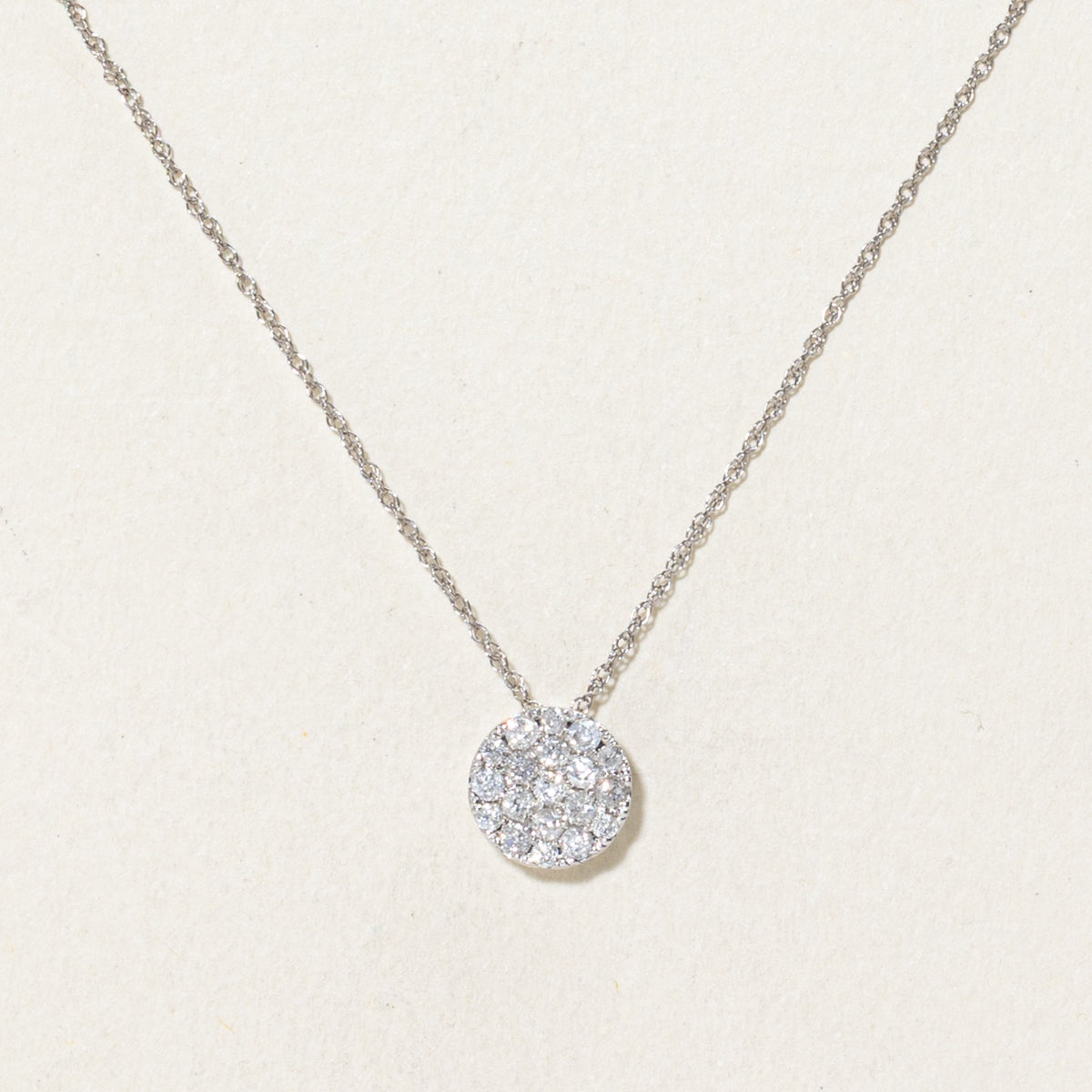 10k White Gold Diamond Cluster Circle Pendant Necklace | 18"