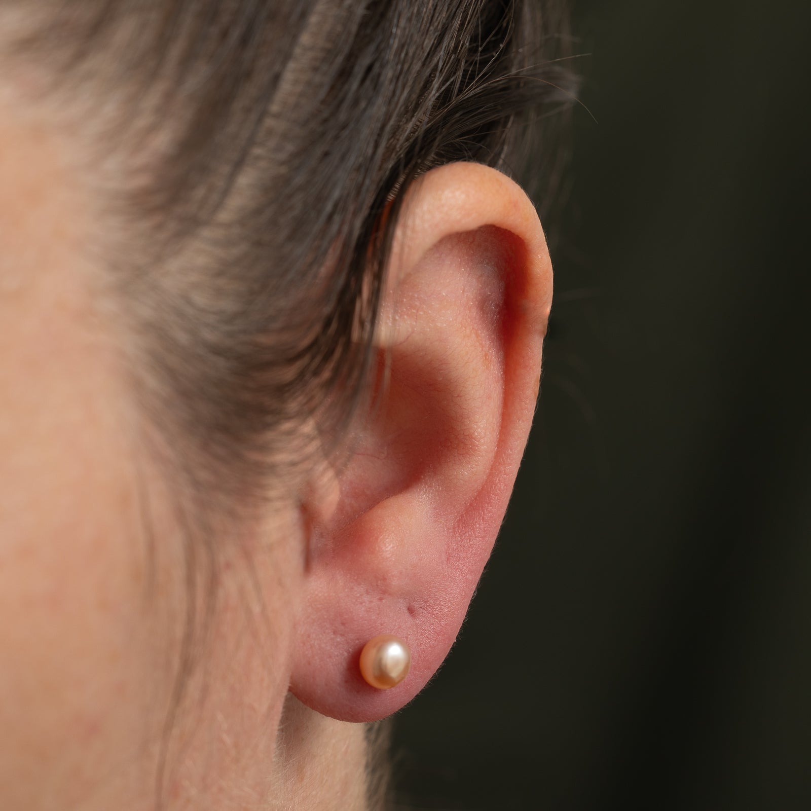 '100 Ways' Pink Pearl Studs |