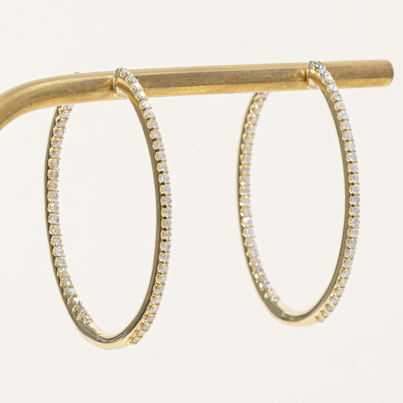 '100 Ways' Diamond Oval Hoop Earrings | 1.00ctw |