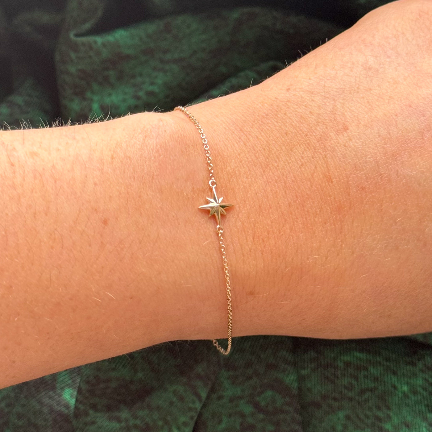 100 Ways' 14k Yellow Gold Star Pendant Bracelet | 7" |