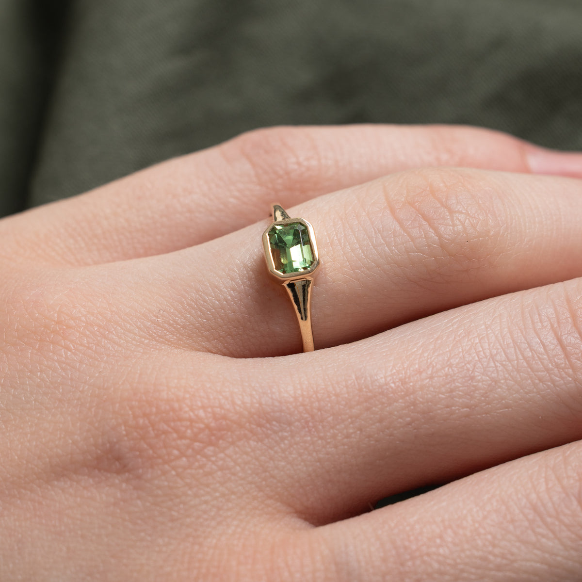 '100 Ways' 9k Yellow Gold Tsavorite Garnet Signet Ring | 0.84ct | SZ 5.75
