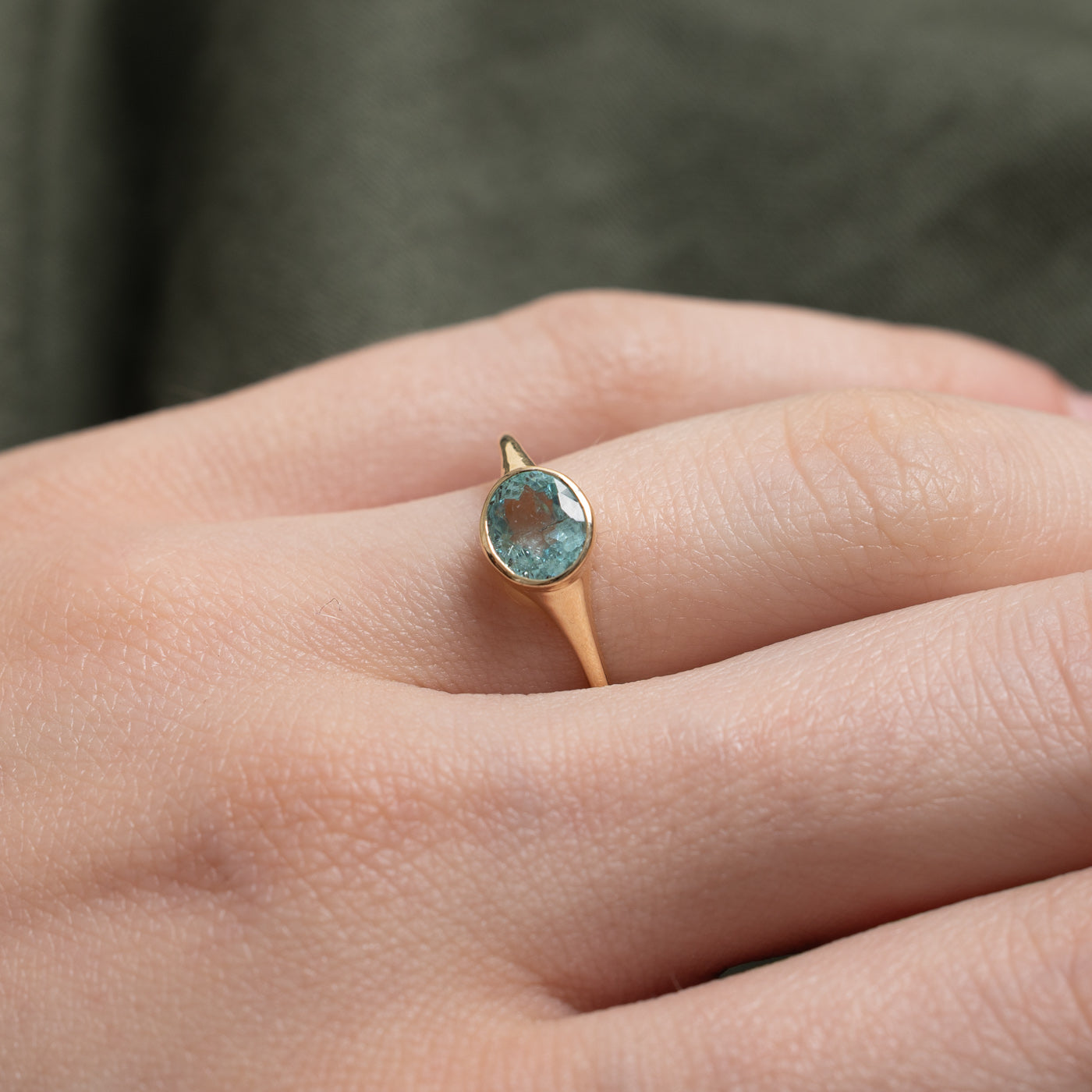 '100 Ways' 9k Yellow Gold East West Aquamarine Signet | 0.82ct | SZ 5.75