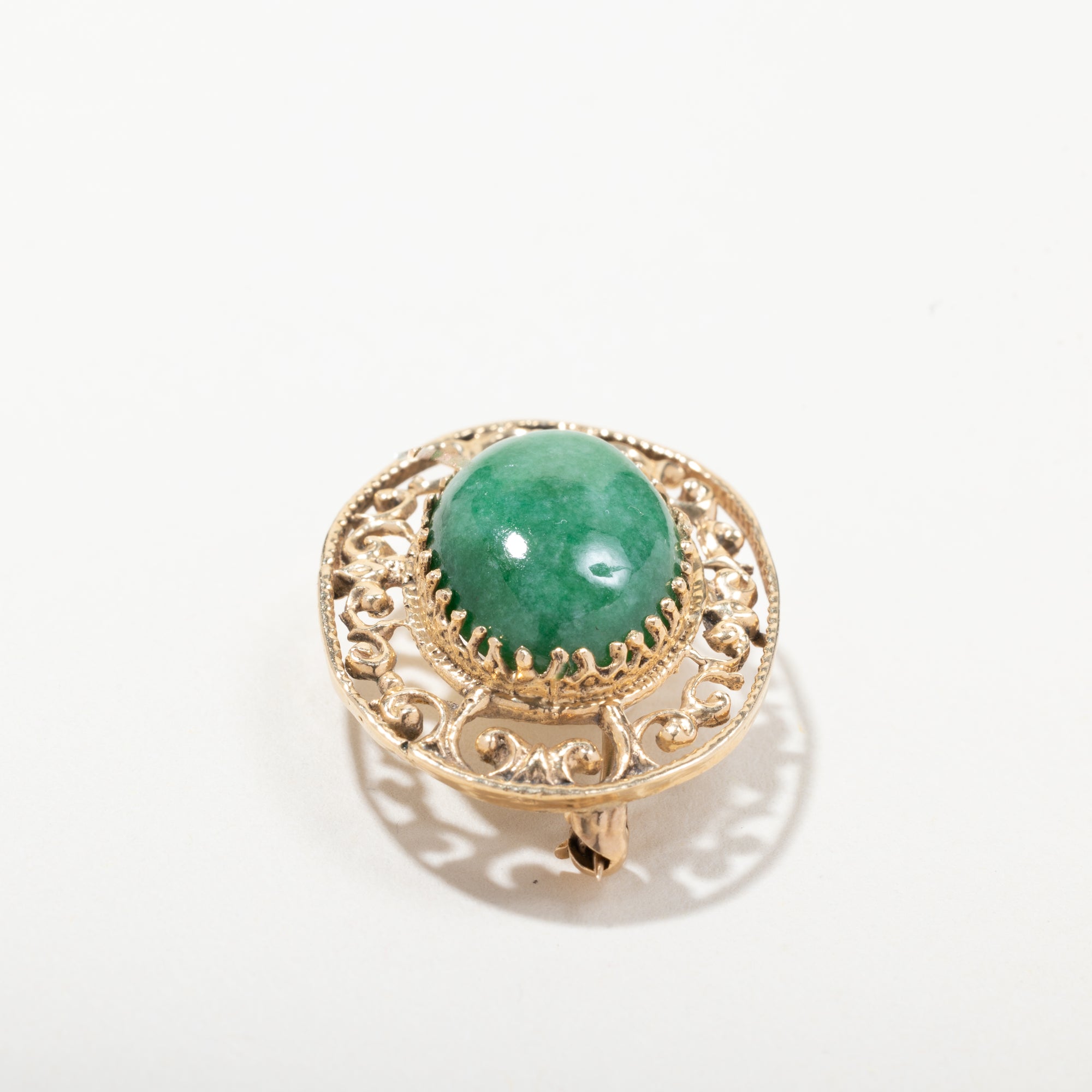 14k Yellow Gold Solitaire Jadeite Brooch