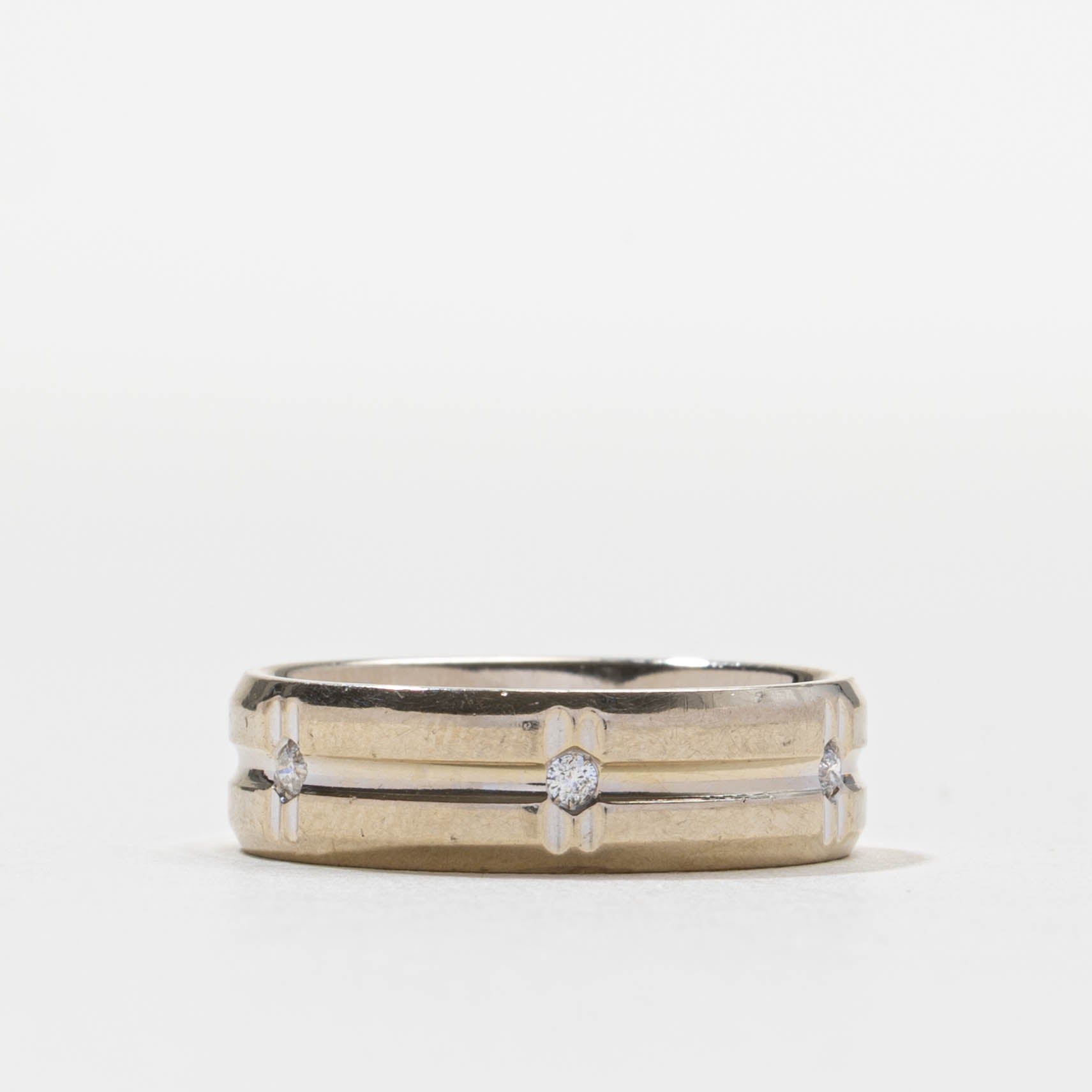 Diamond Grooved Band | 0.12ctw | 5.95mm | SZ 7.5