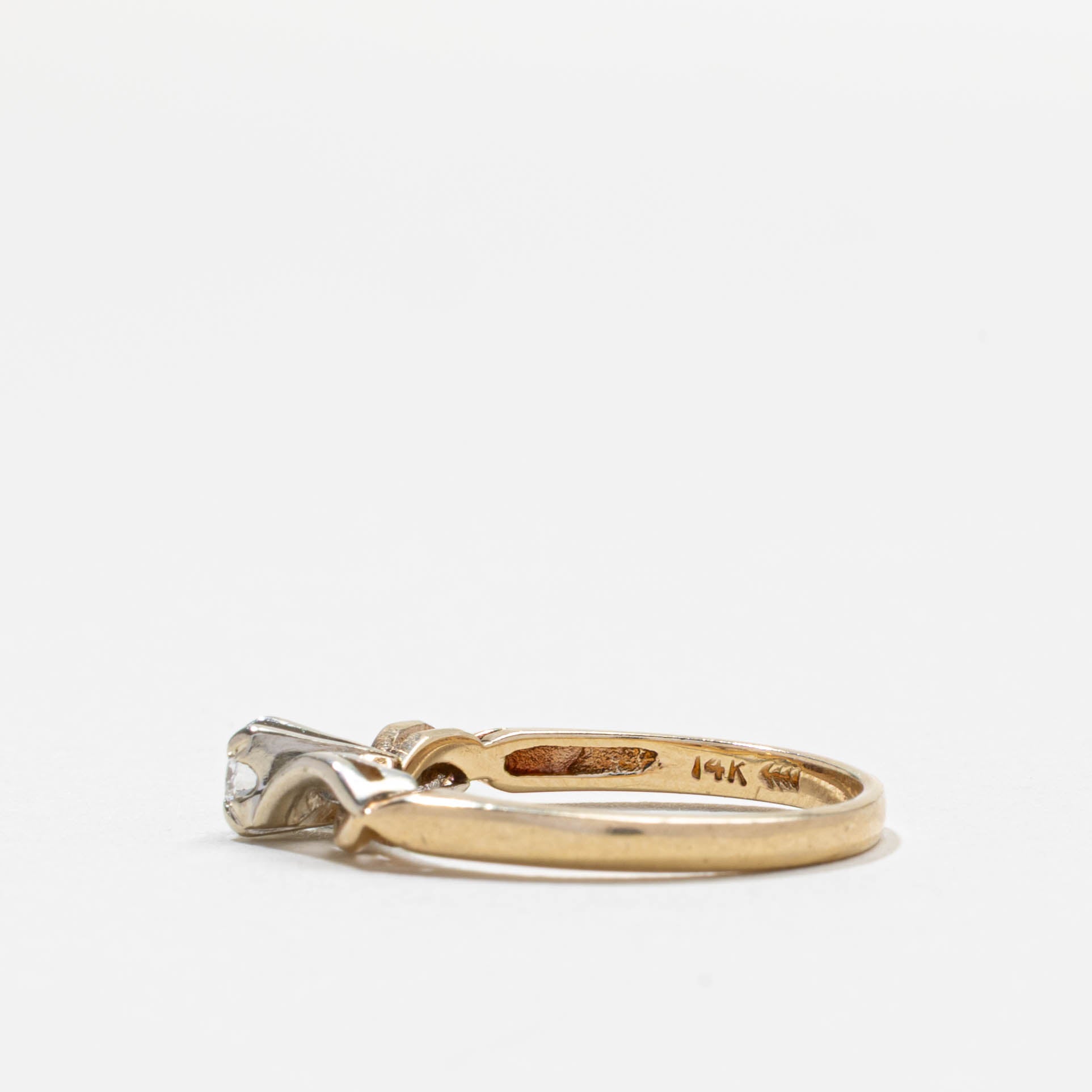 Solitaire Diamond Twist Ring | 0.12ct | SZ 6.5