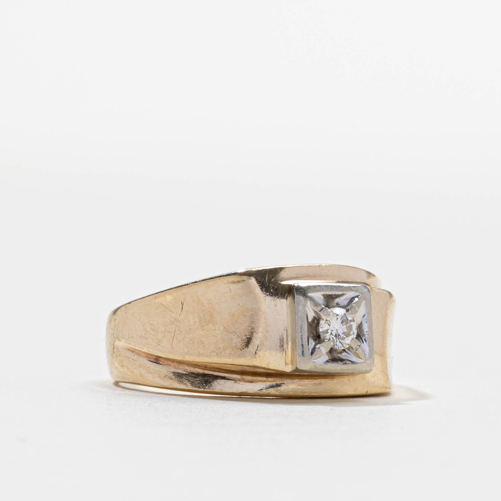 Illusion Set Diamond Grooved Ring | 0.11ct | SZ 9.0