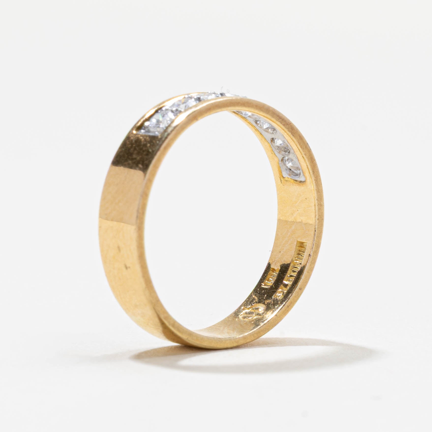 Alliance en or sertie de diamants en canal | 0,32 ct | 4,25 mm | Taille 6,0