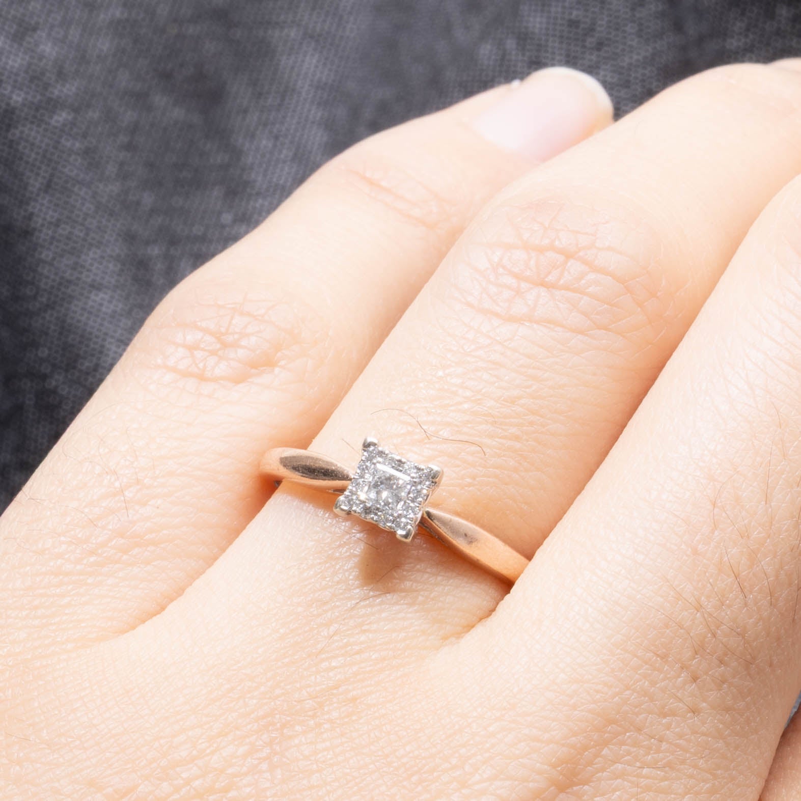 Bague de fiançailles sertie d'un halo de diamants | 0,15 ct | Taille 7,25