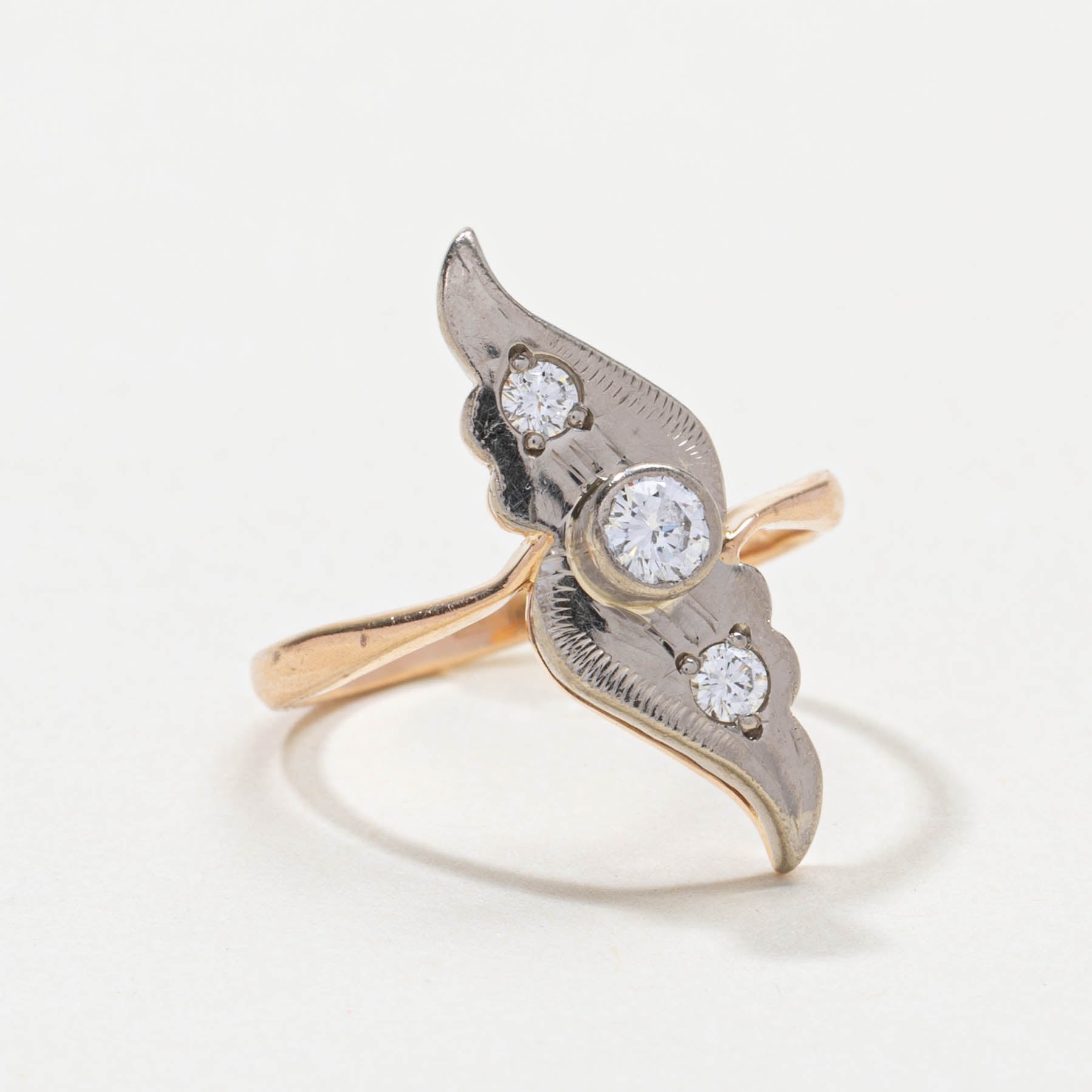 2006 Ukrainian Three Stone Diamond Abstract Ring | 0.25ctw | SZ 5.75