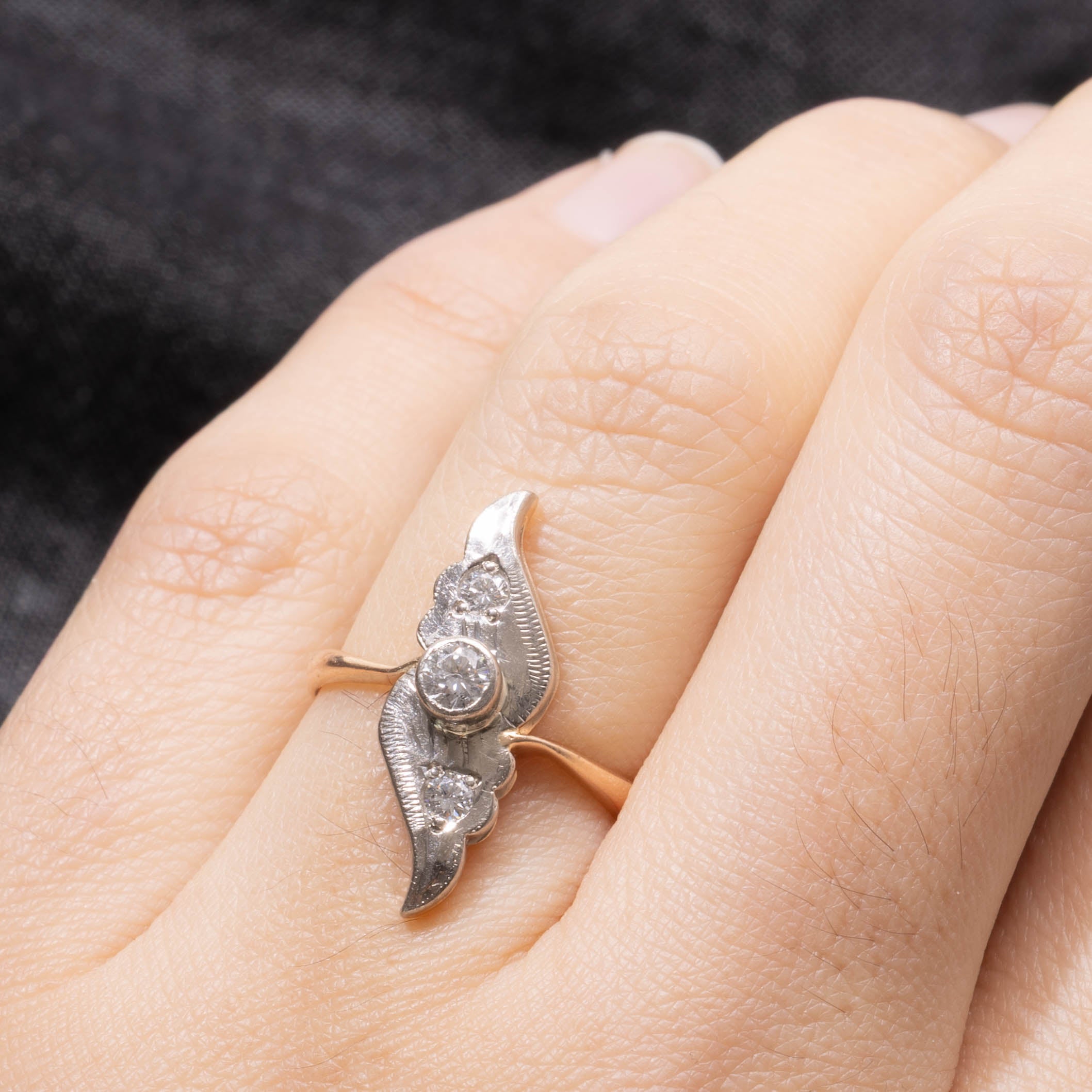 2006 Ukrainian Three Stone Diamond Abstract Ring | 0.25ctw | SZ 5.75