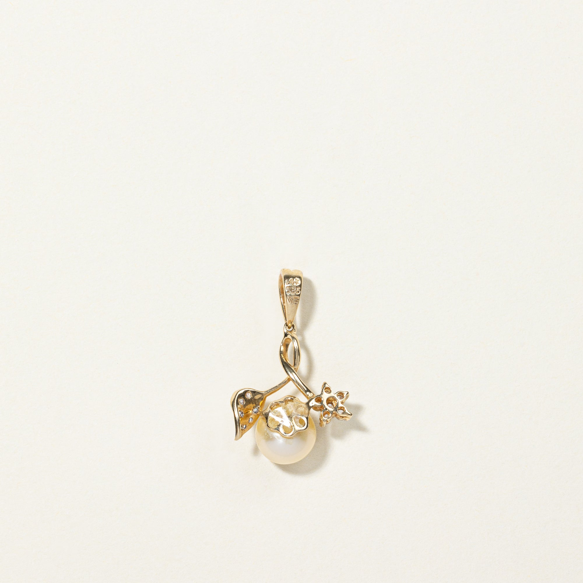 Pearl & Diamond Pendant | 0.09ctw |