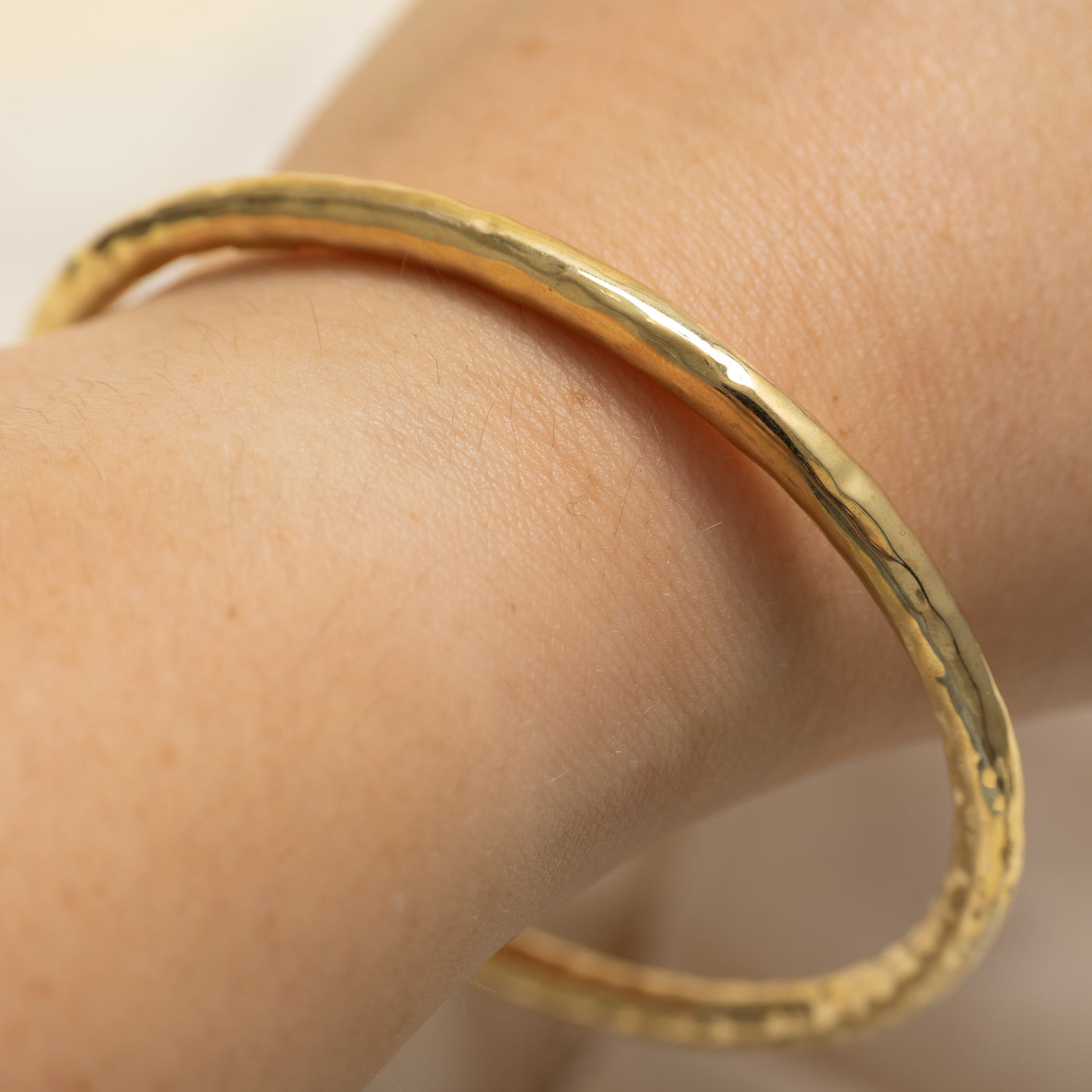 'Ippolita' 18k Yellow Gold Hammered Bangle | 7.5"