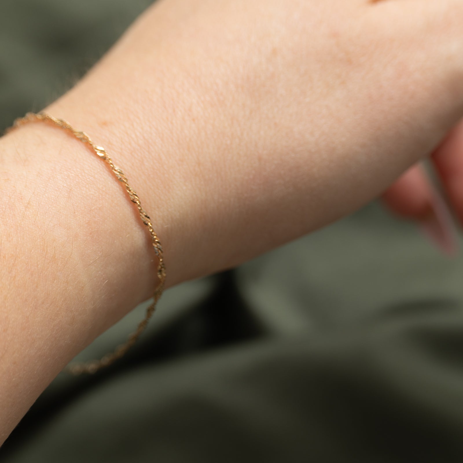 Canadian 10k Yellow Gold Singapore Chain Bracelet | 7.5"
