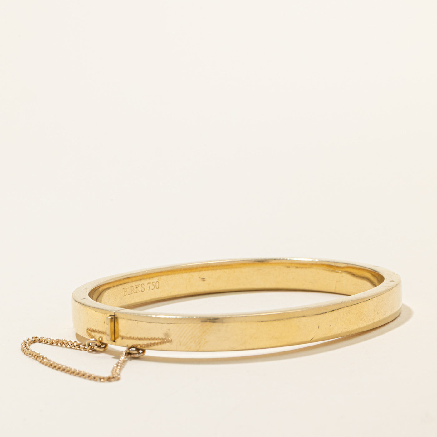 'Birks' 18k Yellow Gold Plain Bangle | 6"