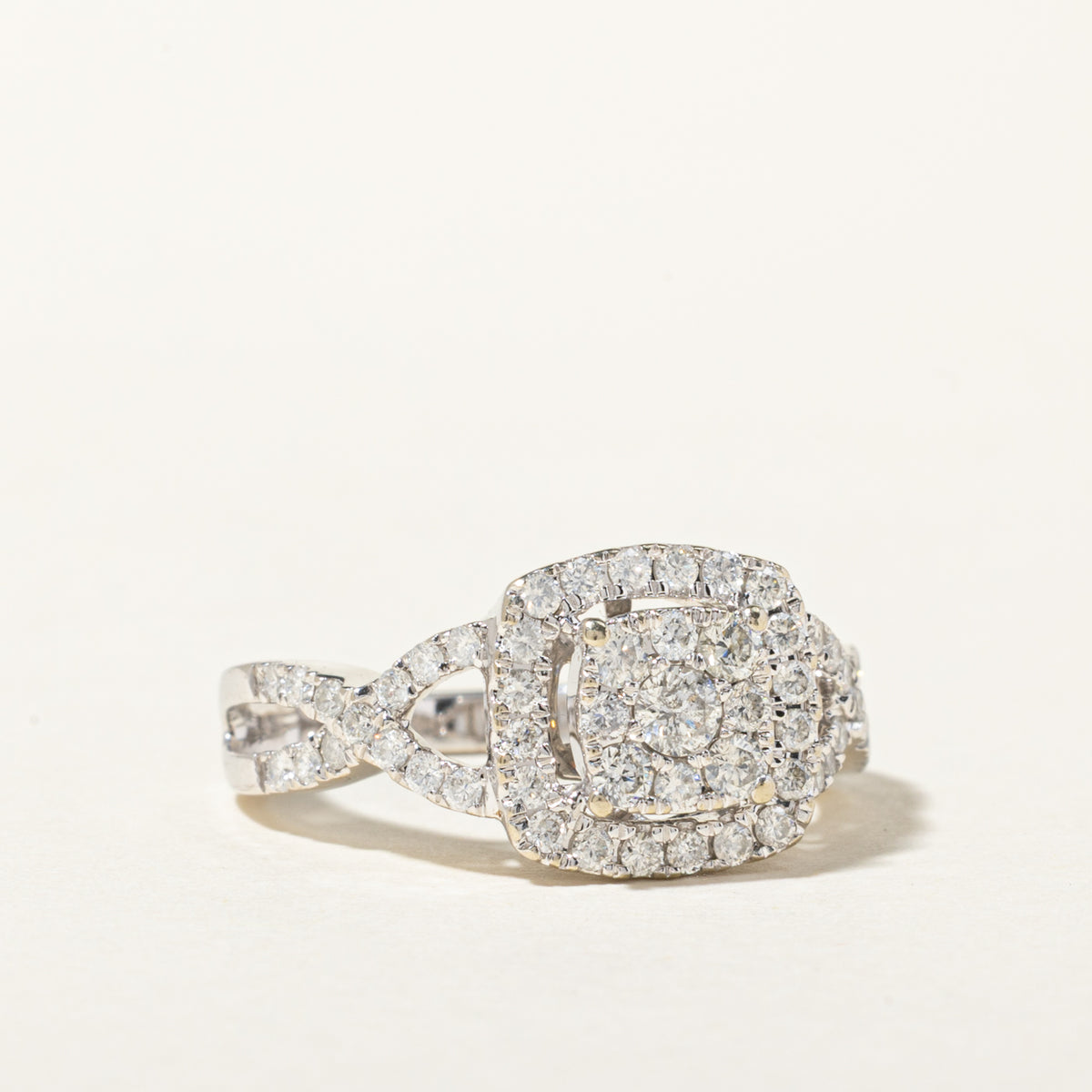 10k Pave Set Diamond Cluster Halo Ring | 0.81ctw | SZ 6.25