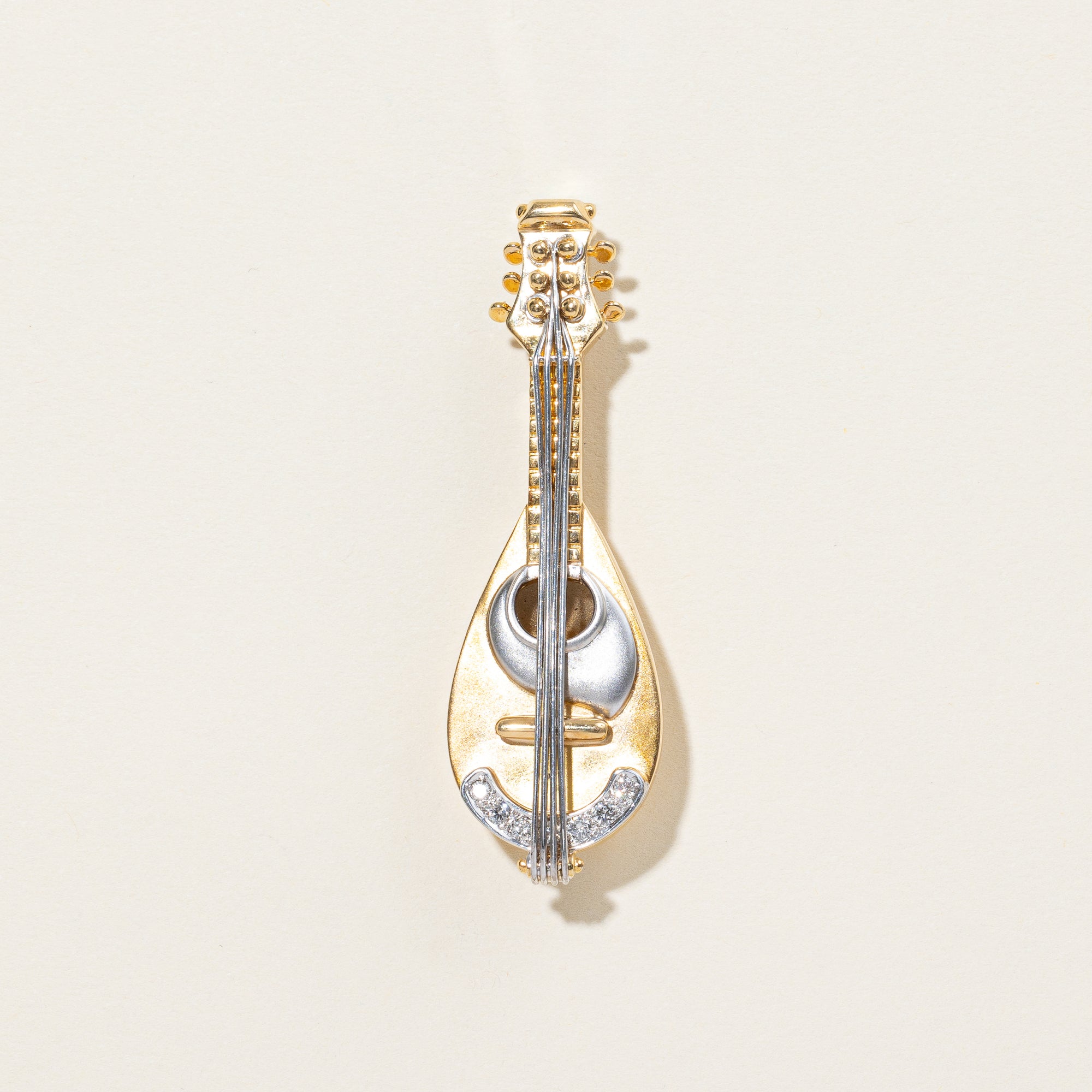 Diamond Guitar Brooch | 0.21ctw |