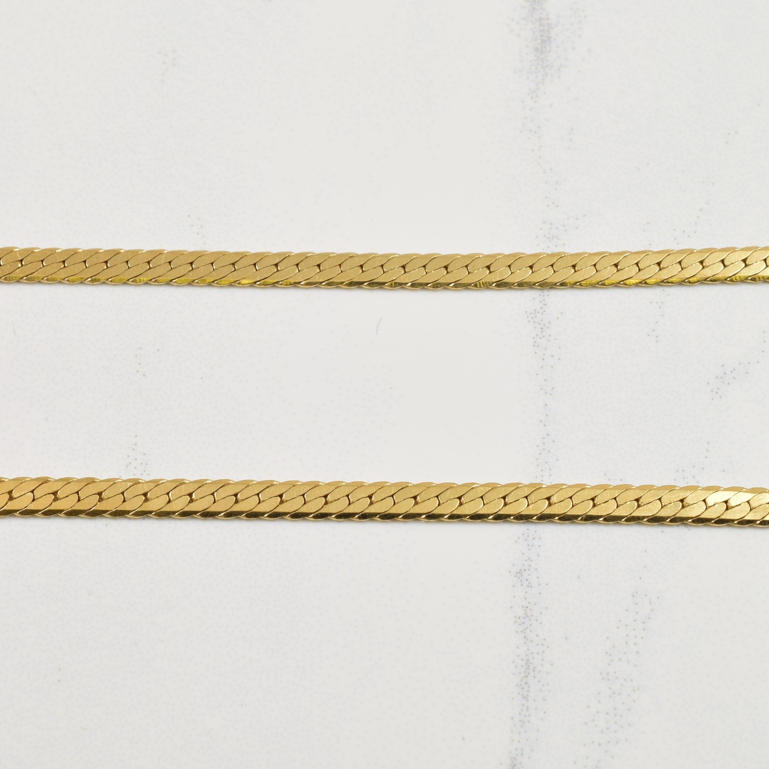 Collier à chevrons en diamants et saphirs bleus | 0,08 ct, 1,00 ct | 43 cm | 