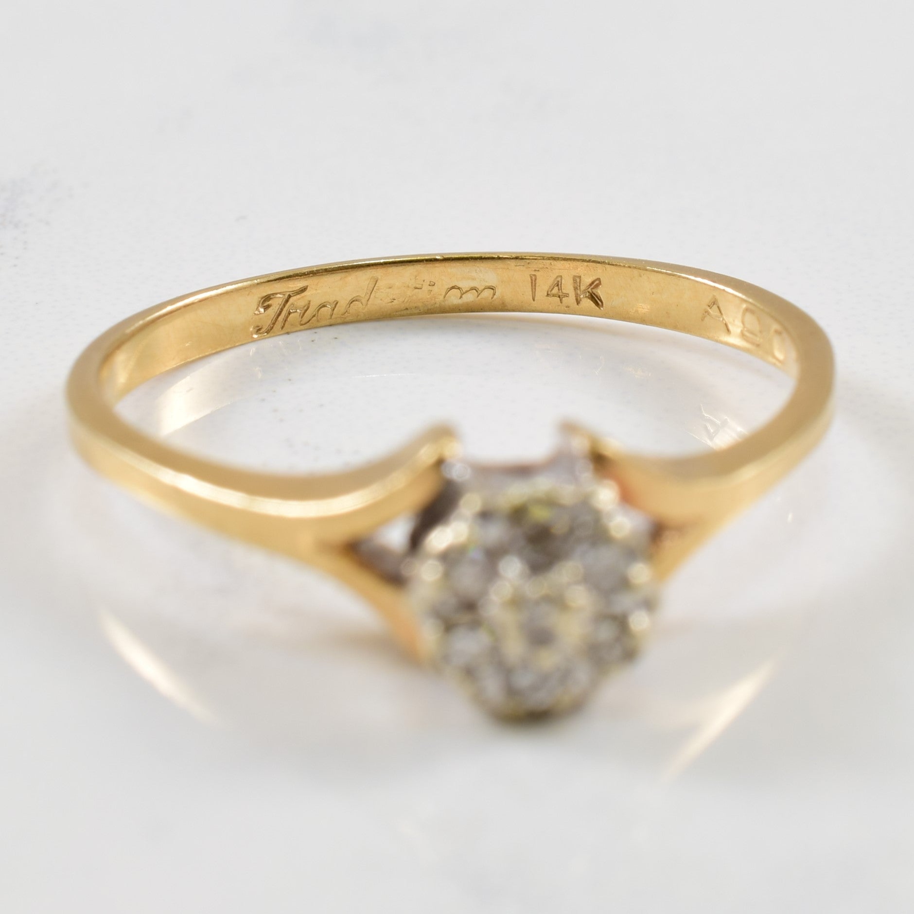 Cluster Diamond Split Shank Ring | 0.06ctw | SZ 6.75 |