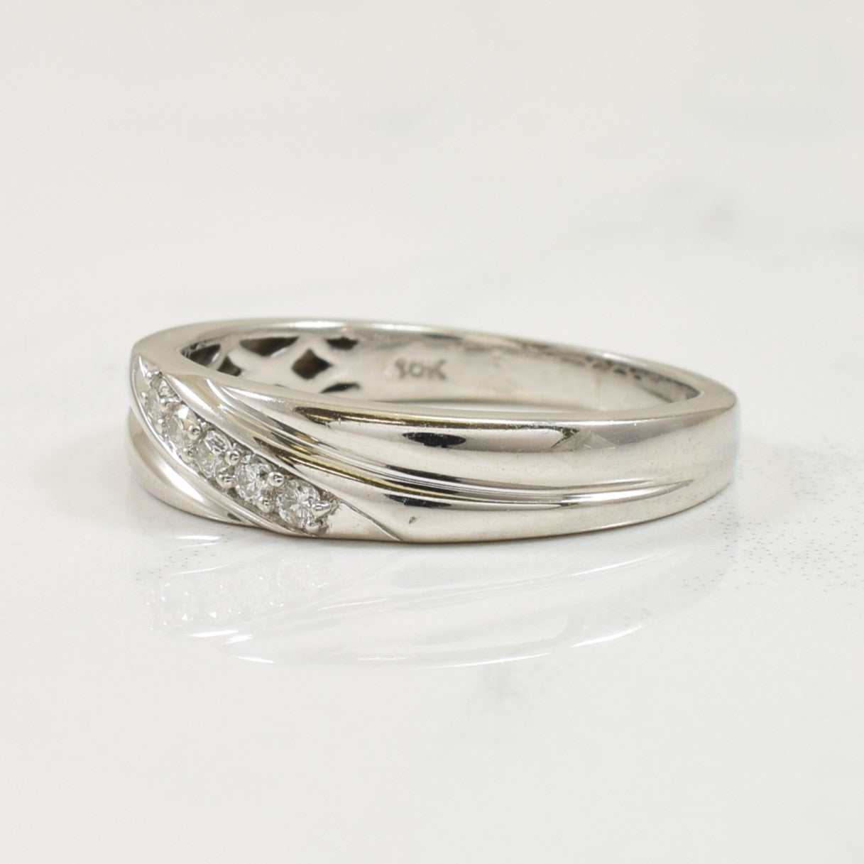 Diamond Tapered Band | 0.06ctw | SZ 5.75 |