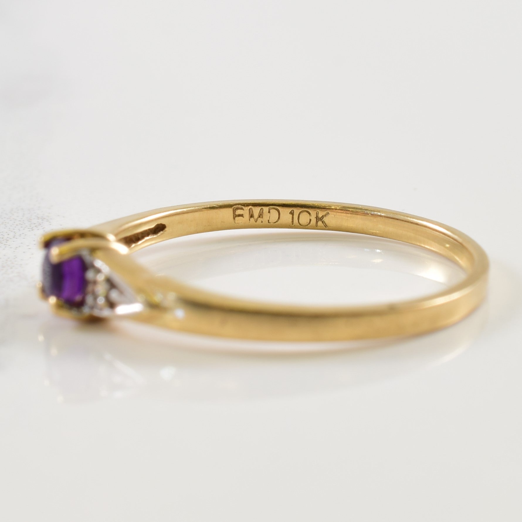 Amethyst & Diamond Ring | 0.10ct, 0.01ctw | SZ 5.75 |