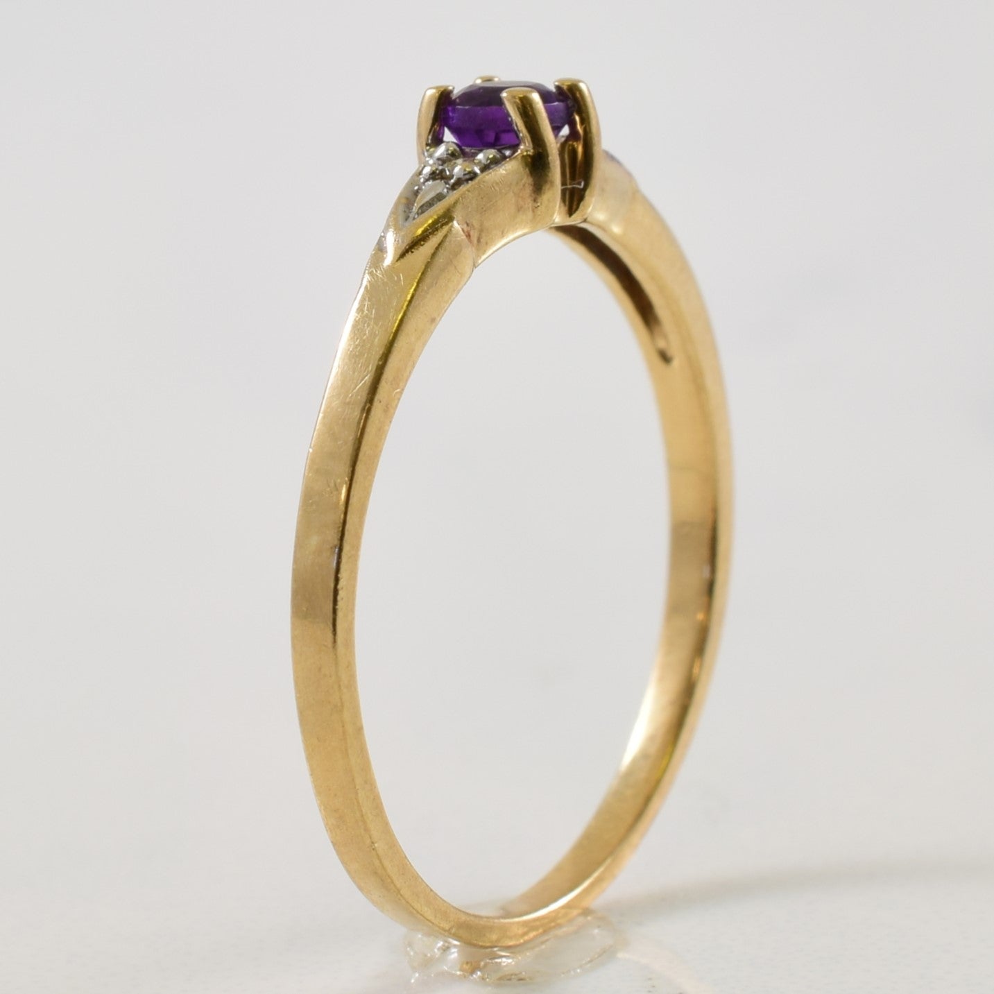 Amethyst & Diamond Ring | 0.10ct, 0.01ctw | SZ 5.75 |