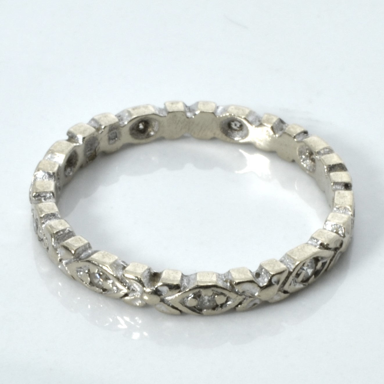 Vintage Ornate Design Diamond Ring | 0.12ctw | SZ 6.5 |
