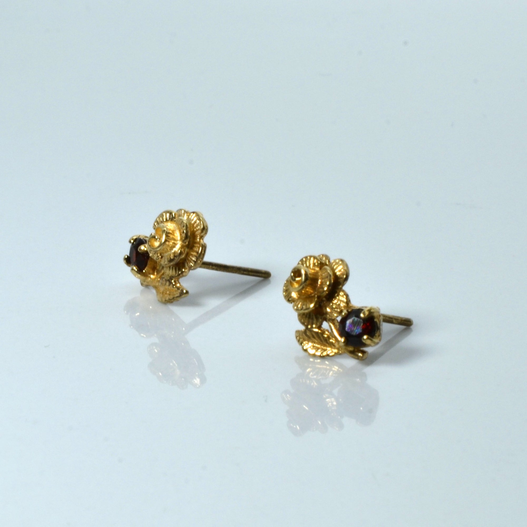 Flower Design Garnet Stud Earrings | 0.24ctw |