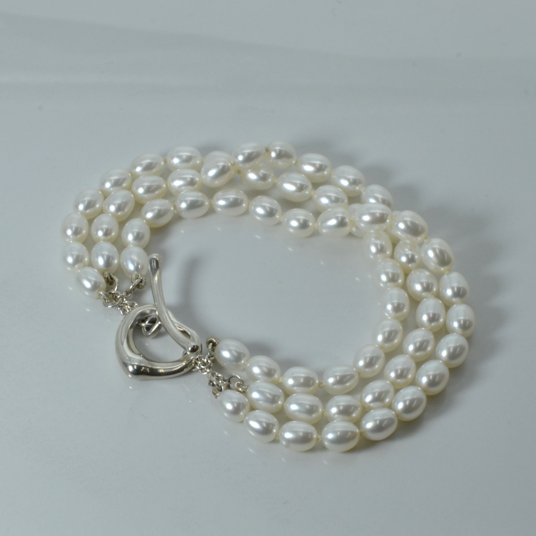 Tiffany & Co. Elsa Peretti Open Heart Fresh Water Pearl Bracelet | 7"|