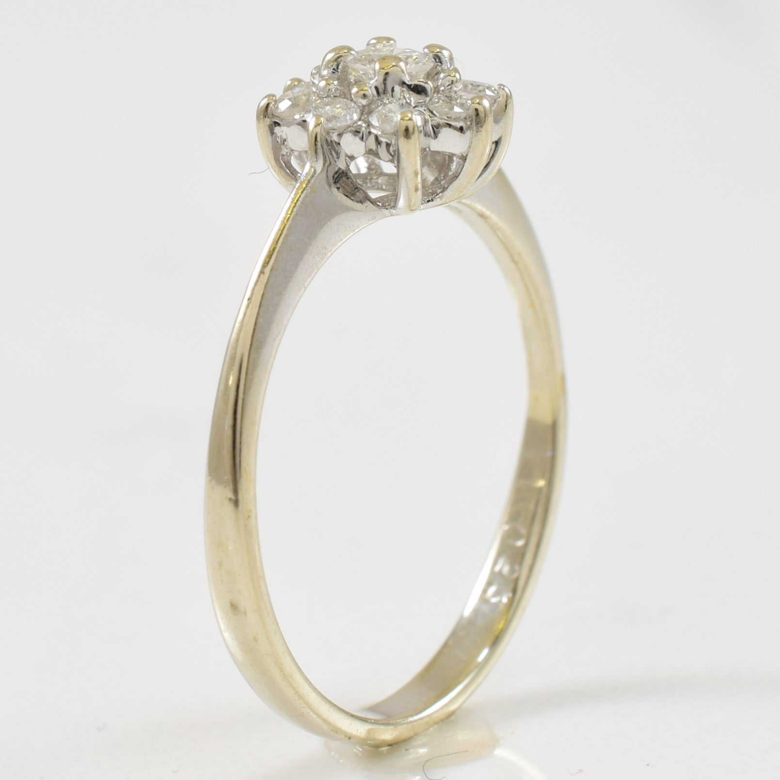 Cluster Star Burst Diamond Ring | 0.14ctw | SZ 5.25 |
