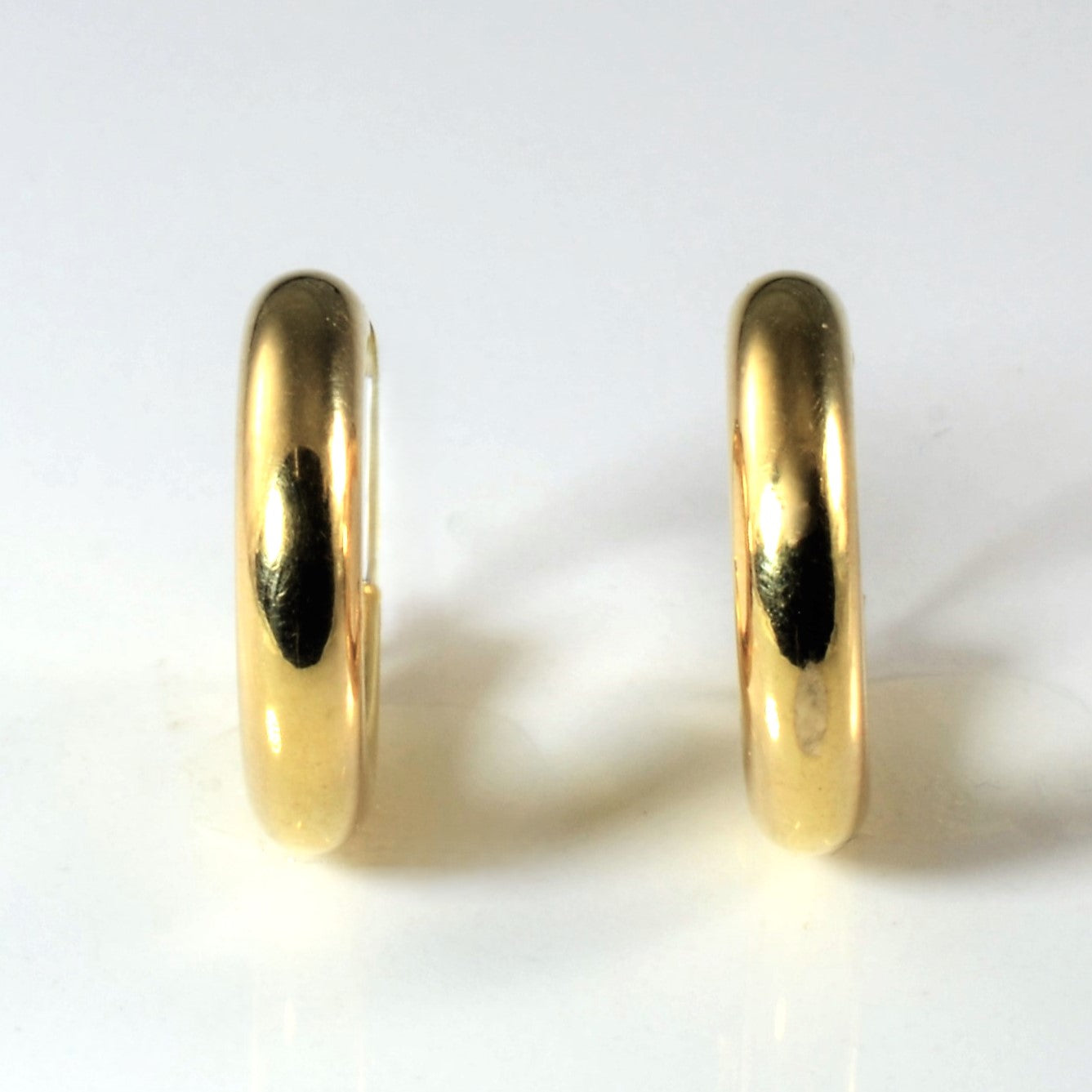 Italian 18k Yellow Gold Hoop Earrings