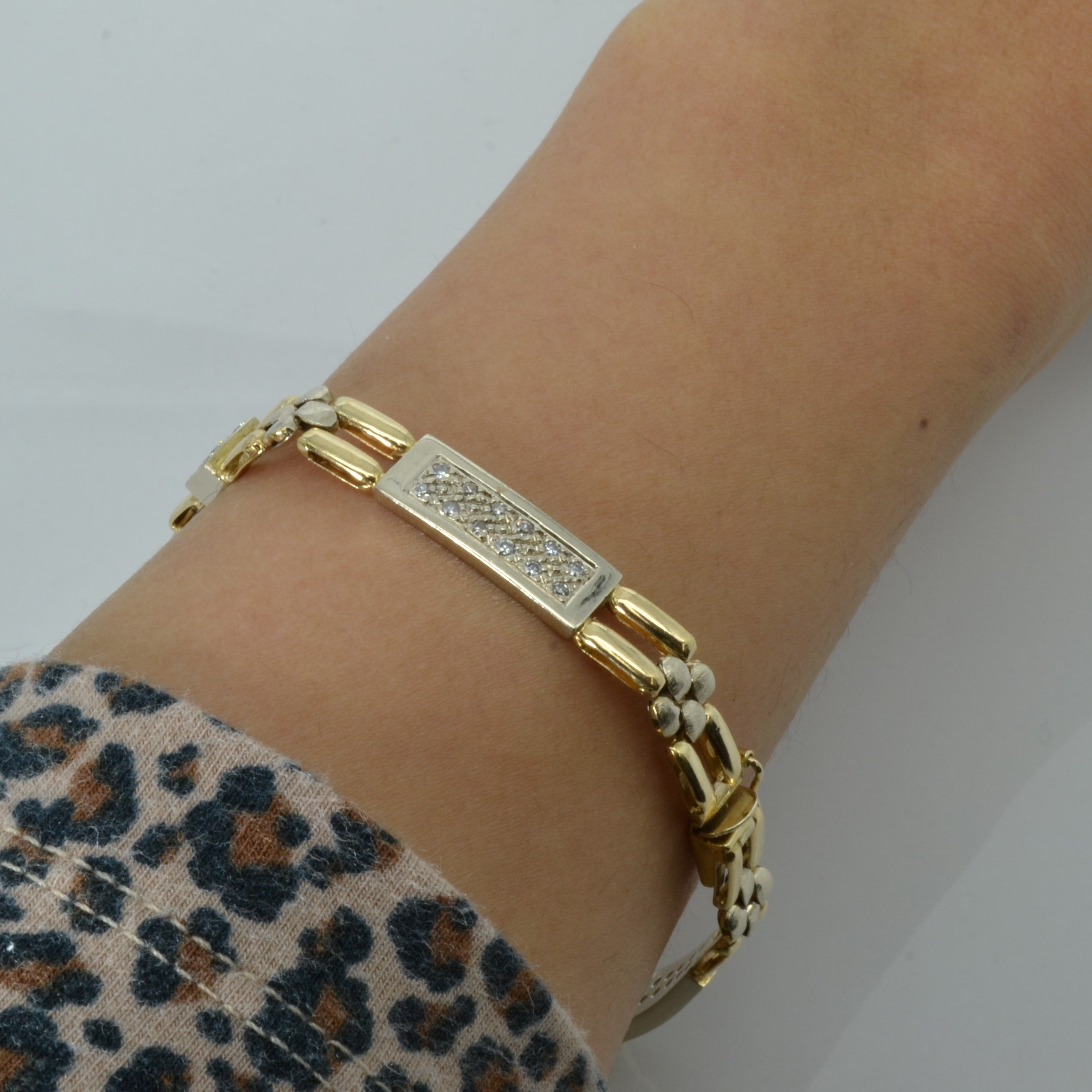 Bracelet chaîne en or bicolore et diamants | 1,50 ct au total | 7,5 po | 