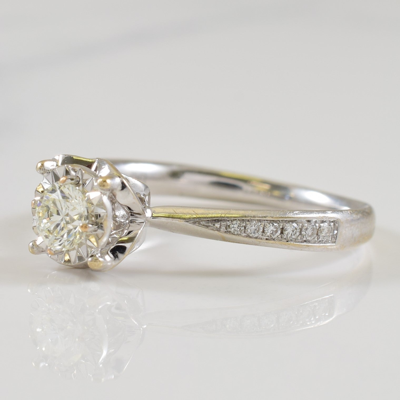 Illusion Set Diamond Ring | 0.23ctw | SZ 5.25 |
