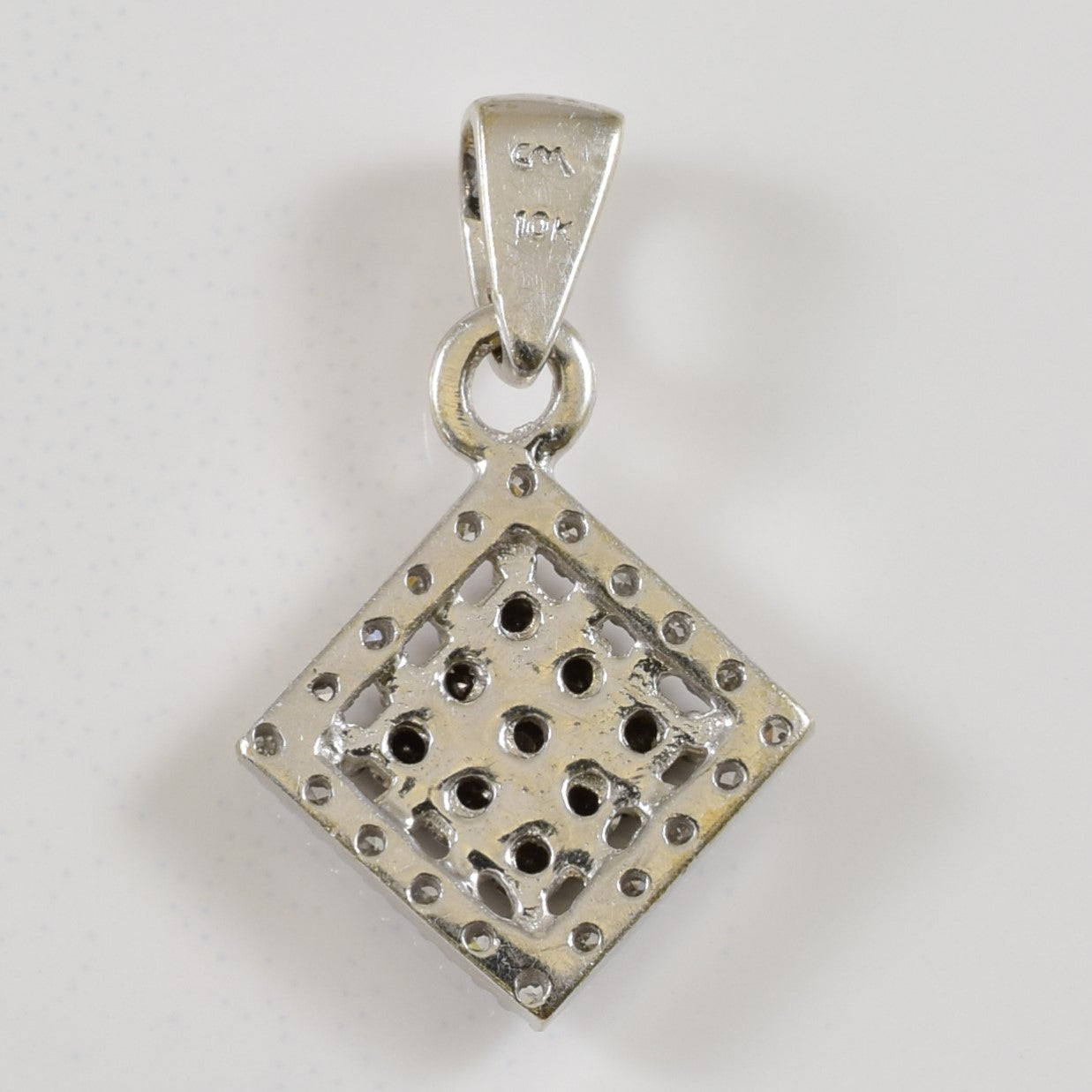 Pendentif serti de diamants et de saphirs | 0,07 ct, 0,18 ct | 