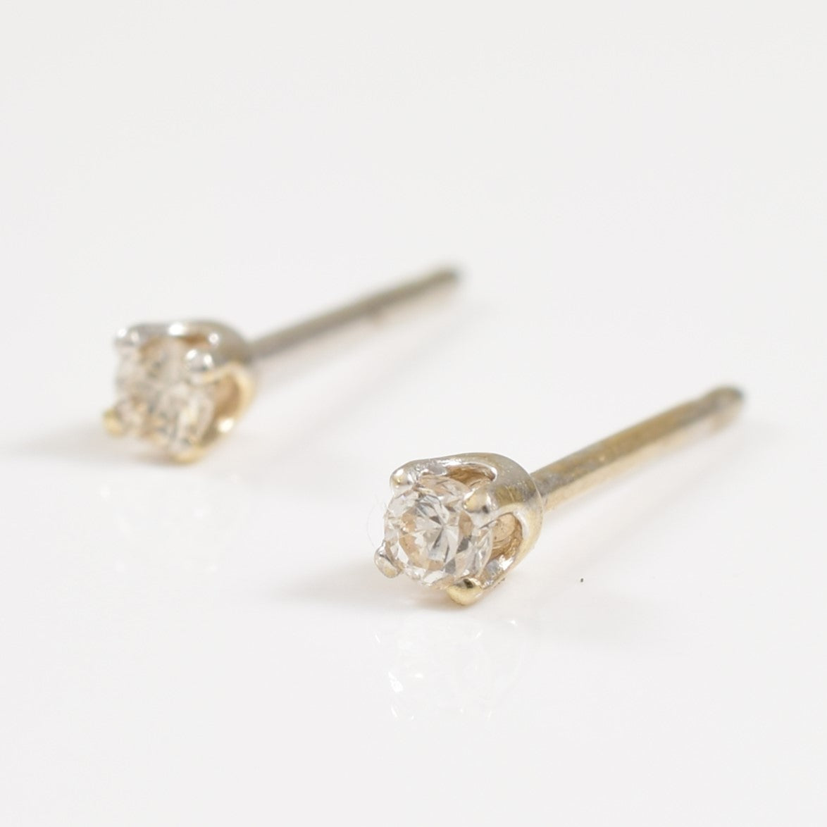 Diamond Stud Earring | 0.05ctw |