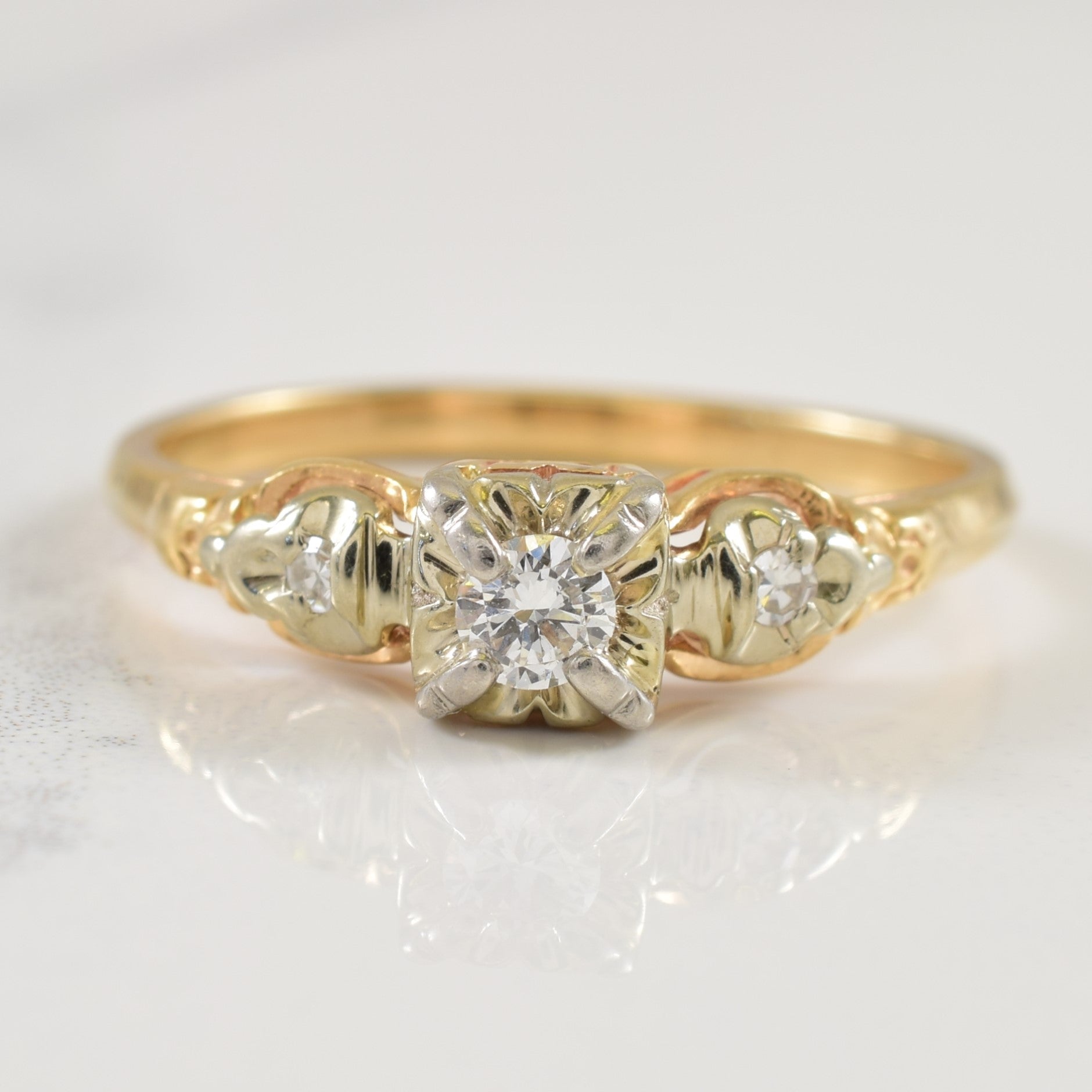 Illusion Set Three Stone Diamond Ring | 0.16ctw | SZ 8 |