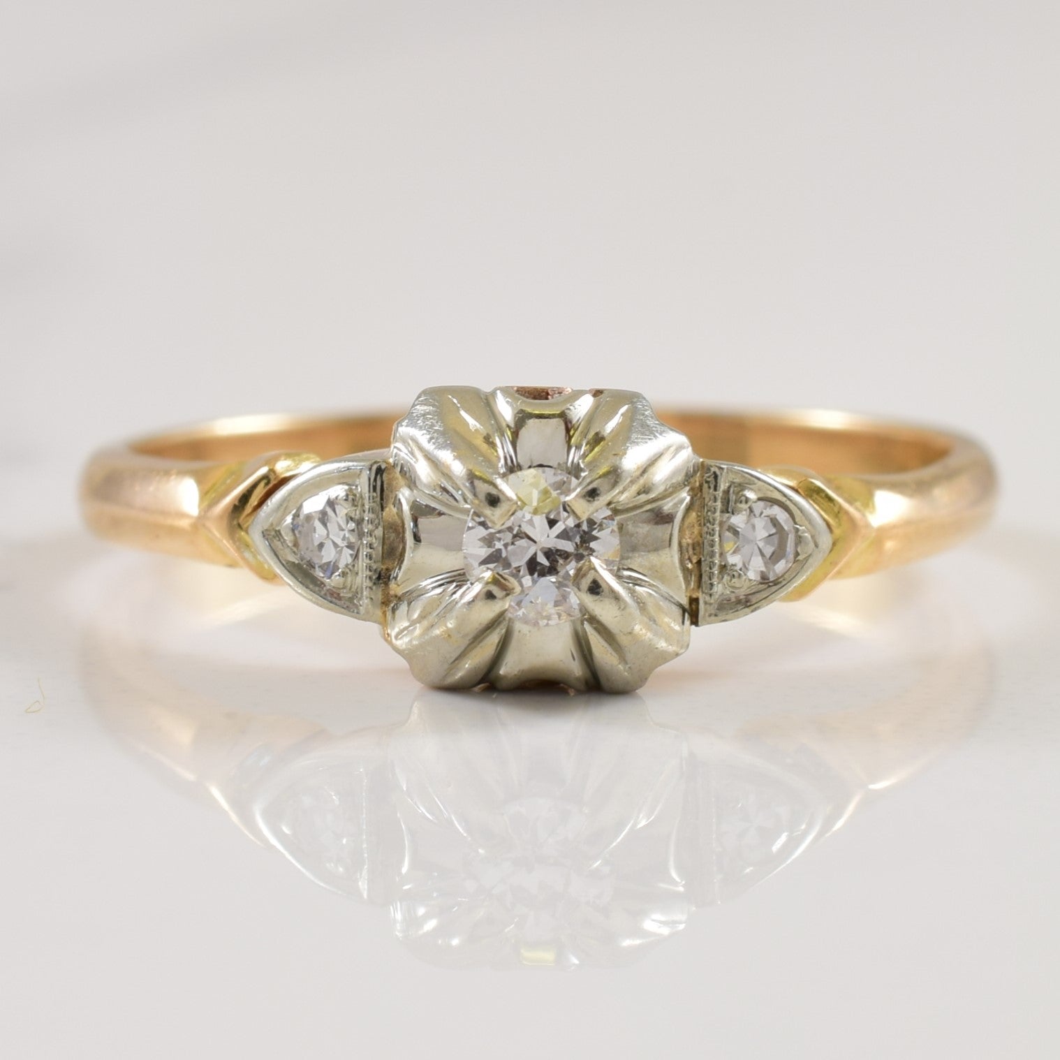 Illusion Set Three Stone Diamond Ring | 0.14ctw | SZ 7 |