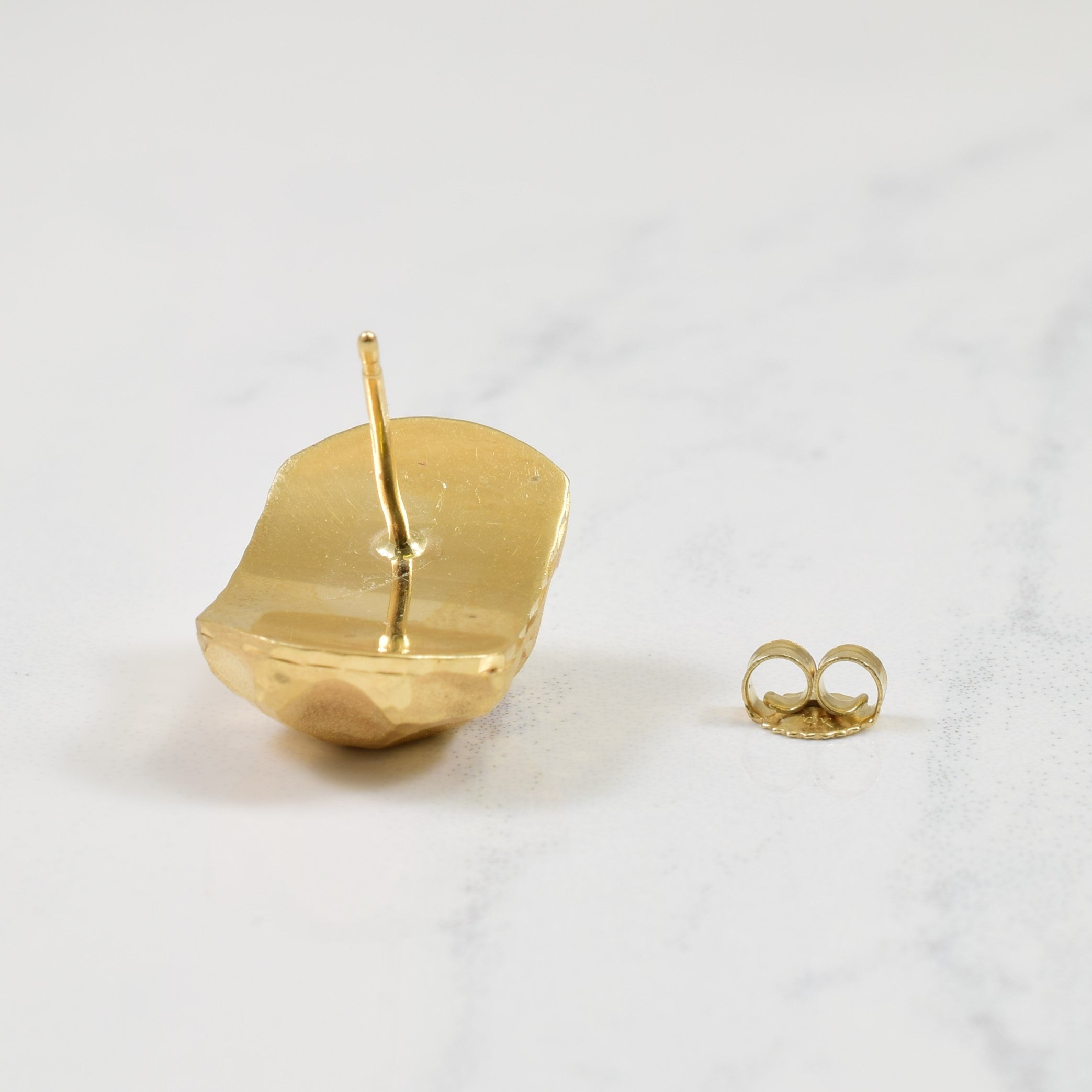14k Yellow Gold Hollow Textured Stud Earrings