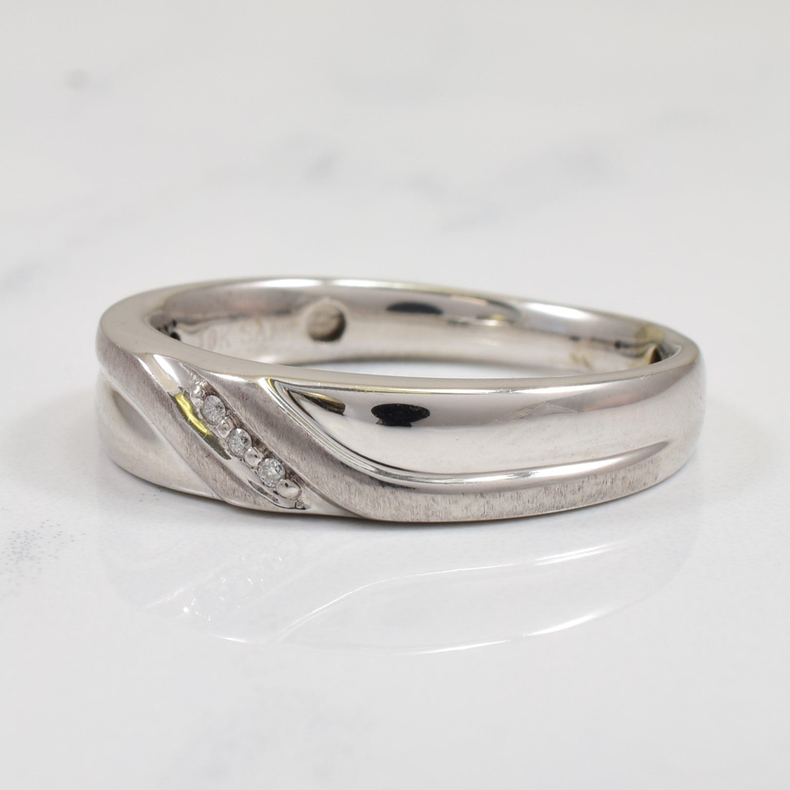 Tapered Diamond Ring | 0.02ctw | SZ 9.5 |