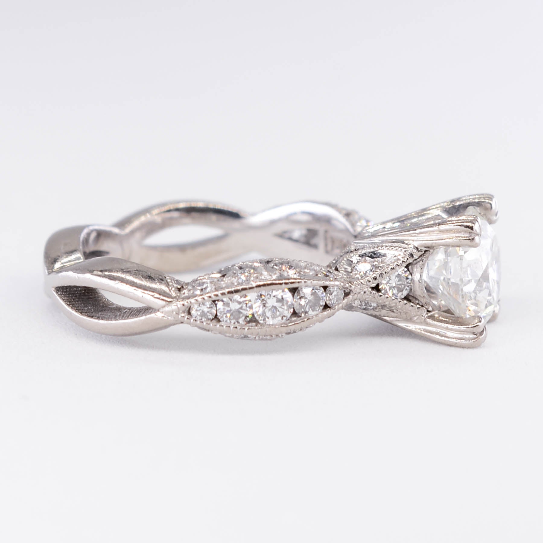 Tacori' Classic Crescent Engagement Ring | 1.47ctw | SZ 4 |