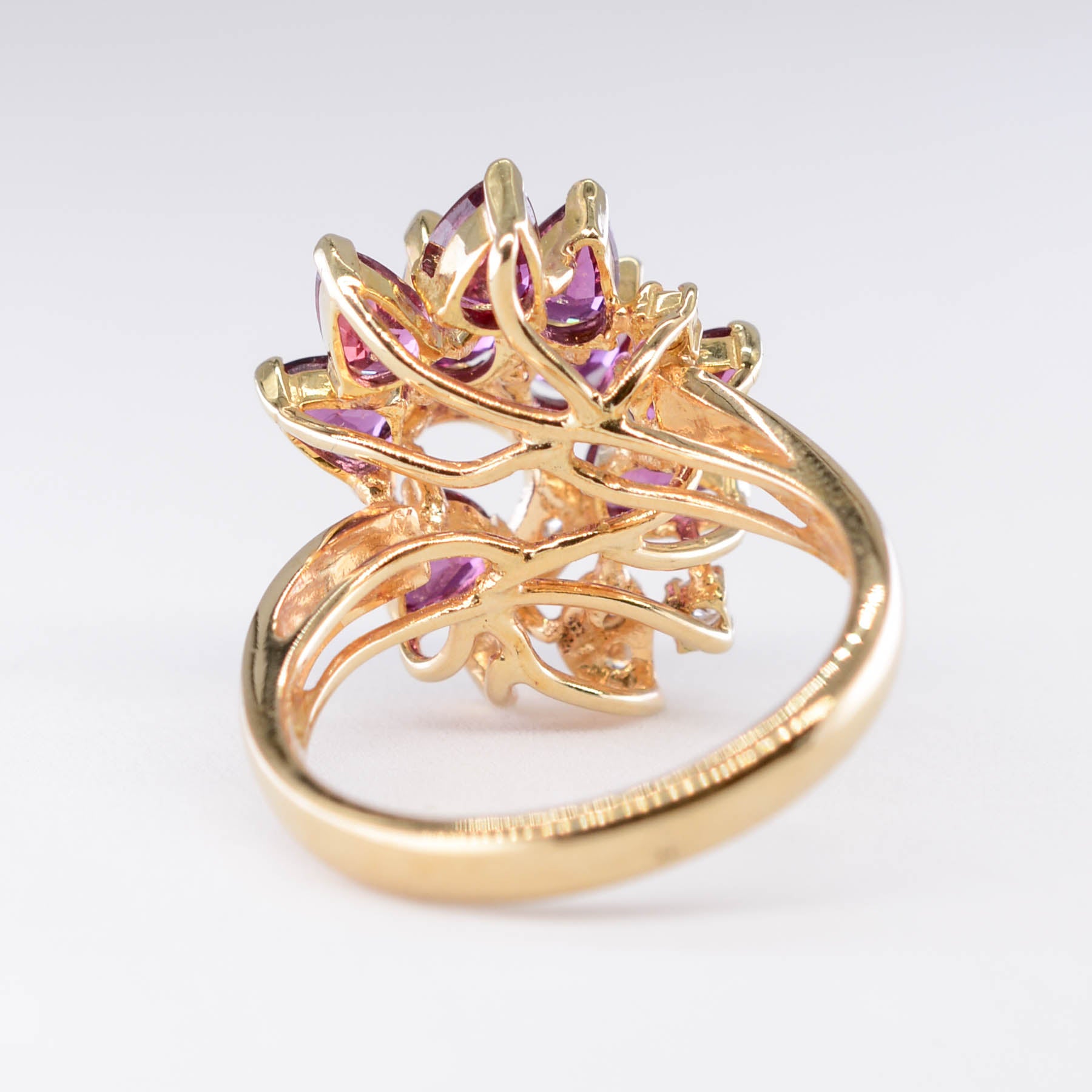 Bague rubis taille poire et diamants | 2,82 ct, 0,20 ct | Taille 6,5 | 