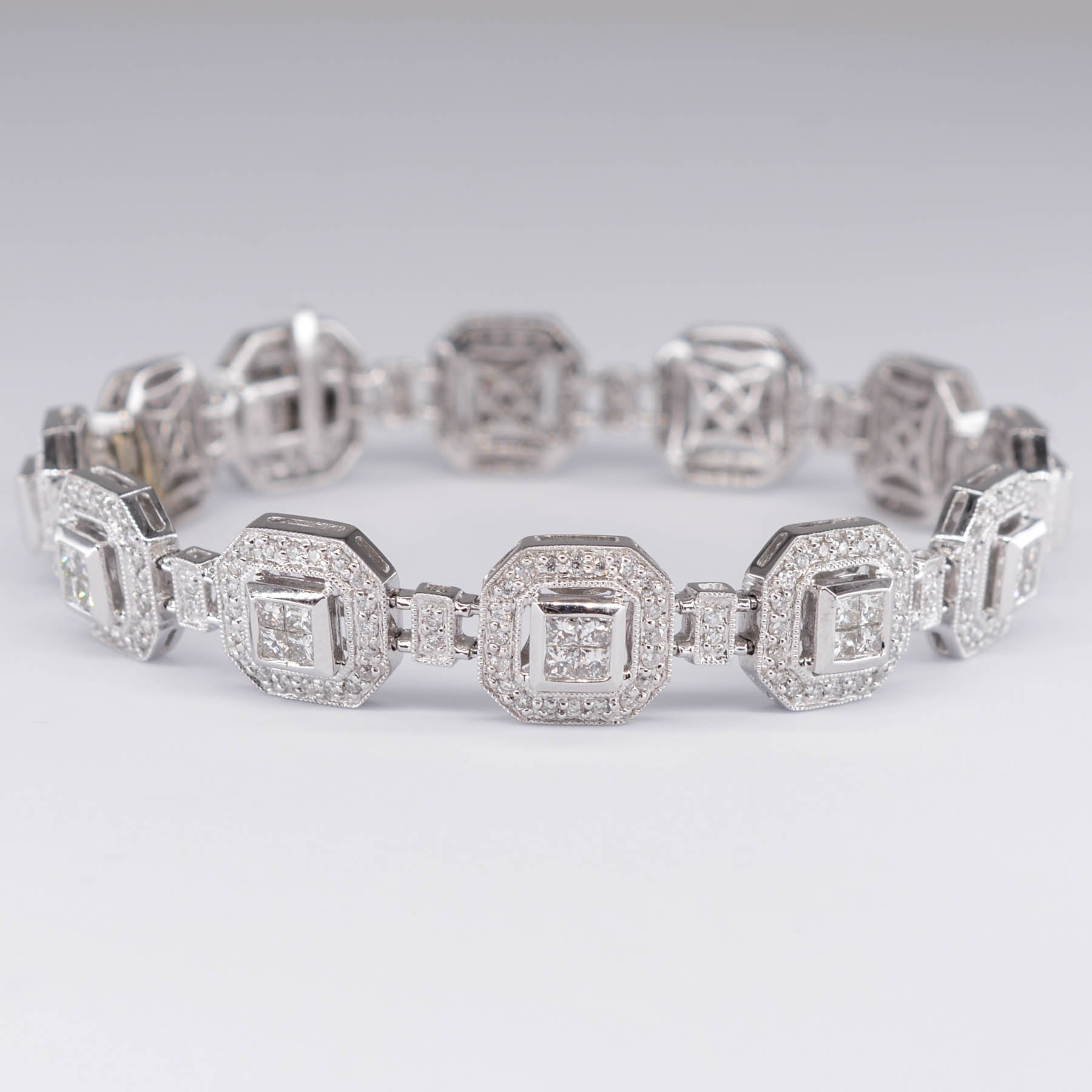 Bracelet en diamants halo géométrique d'inspiration Art déco | 2,40 ct | 6,5" | 