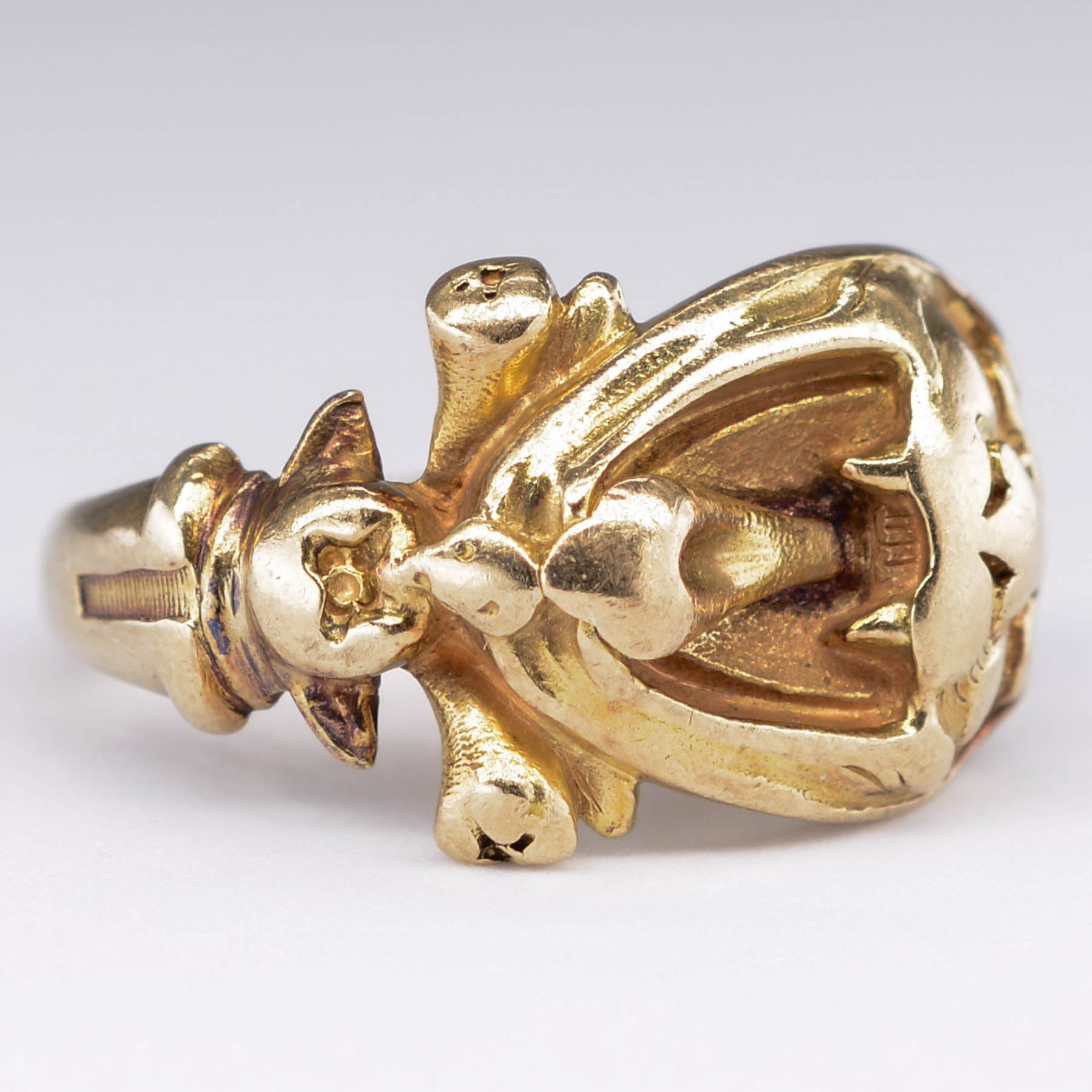 18k Gargoyle Motif Ring | SZ 5.75 |