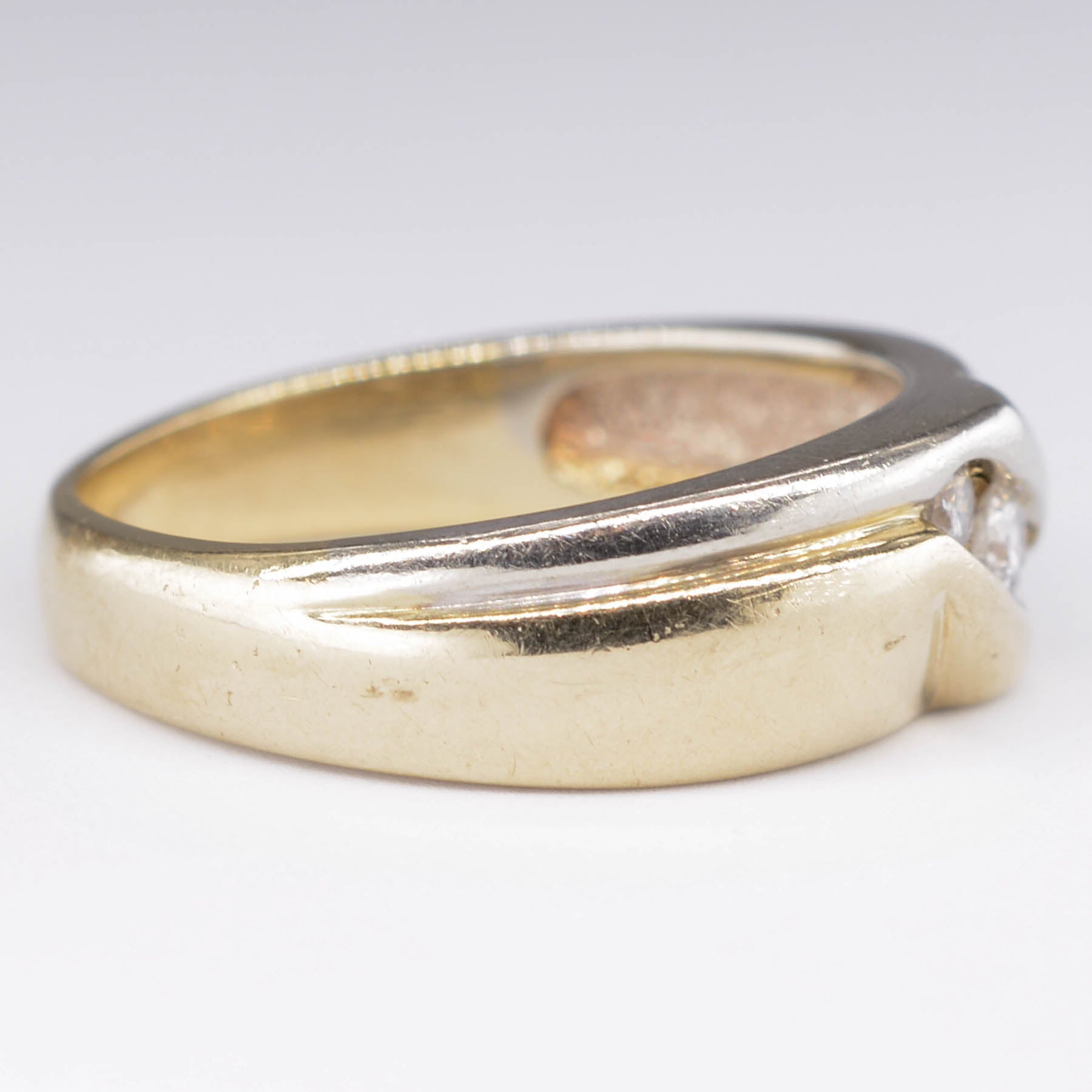 Two Toned Diamond Ring | 0.26ctw | SZ 9.5 |