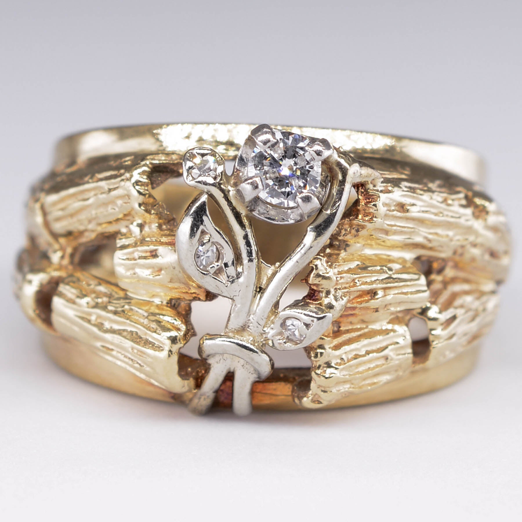 Flower and Log Diamond Garden Ring | 0.12ct | SZ 7 |