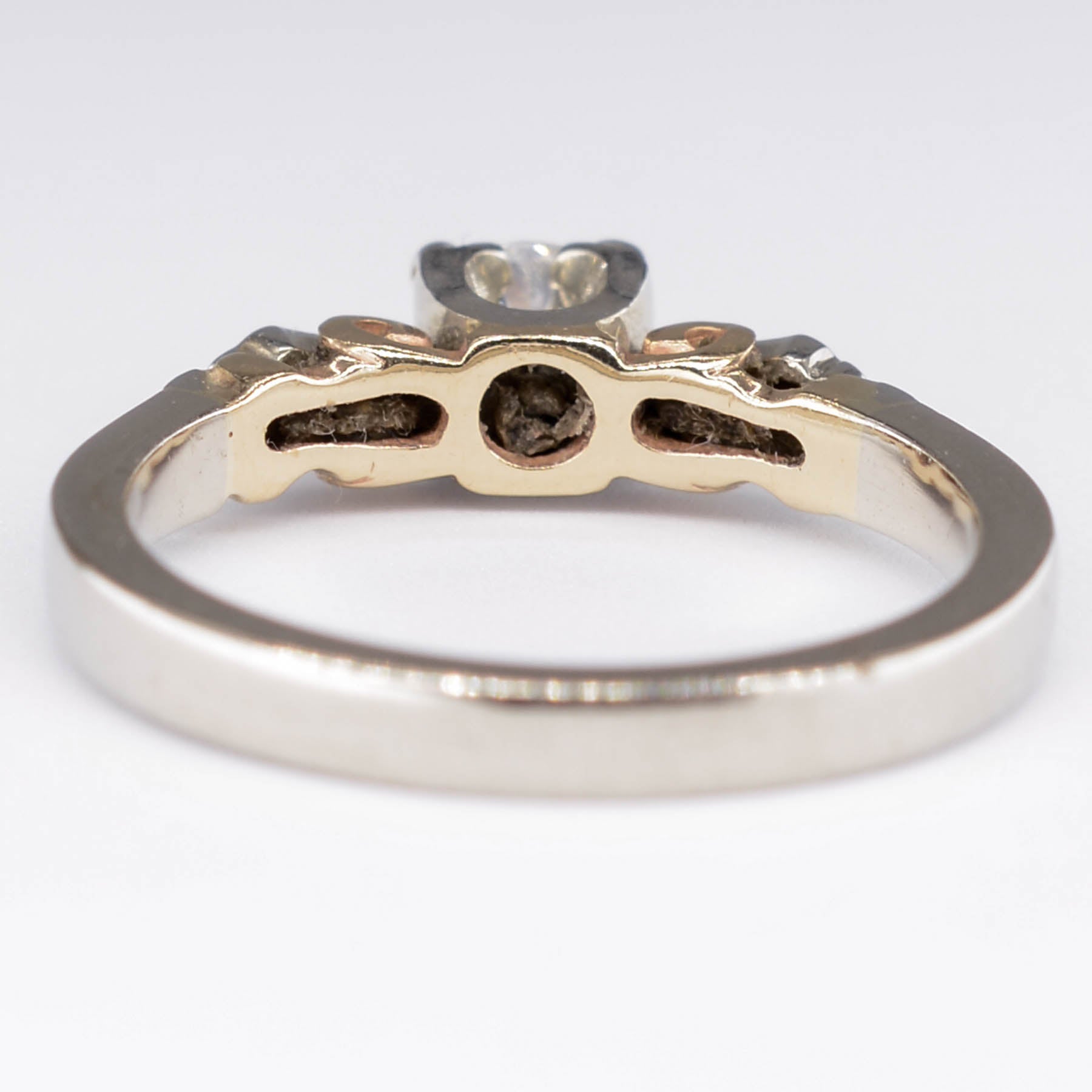 Two Toned Diamond Ring | 0.24ct | SZ 5.25 |