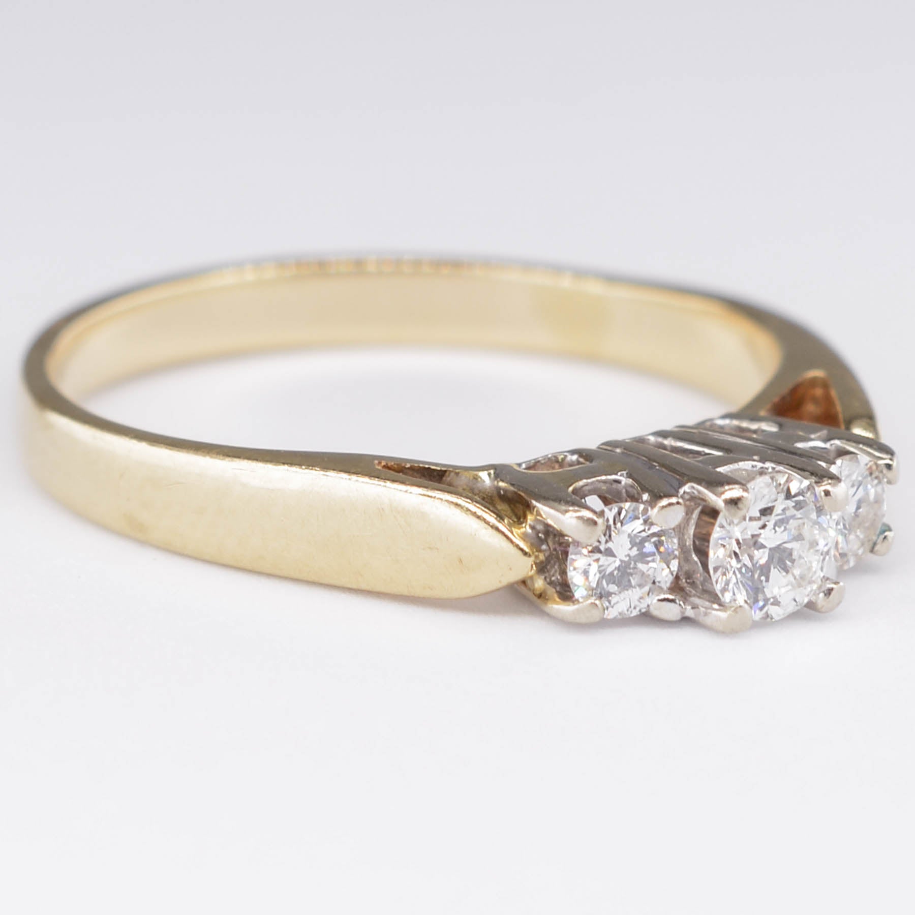 Three Stone Diamond Ring | 014ct | SZ 6.5 |